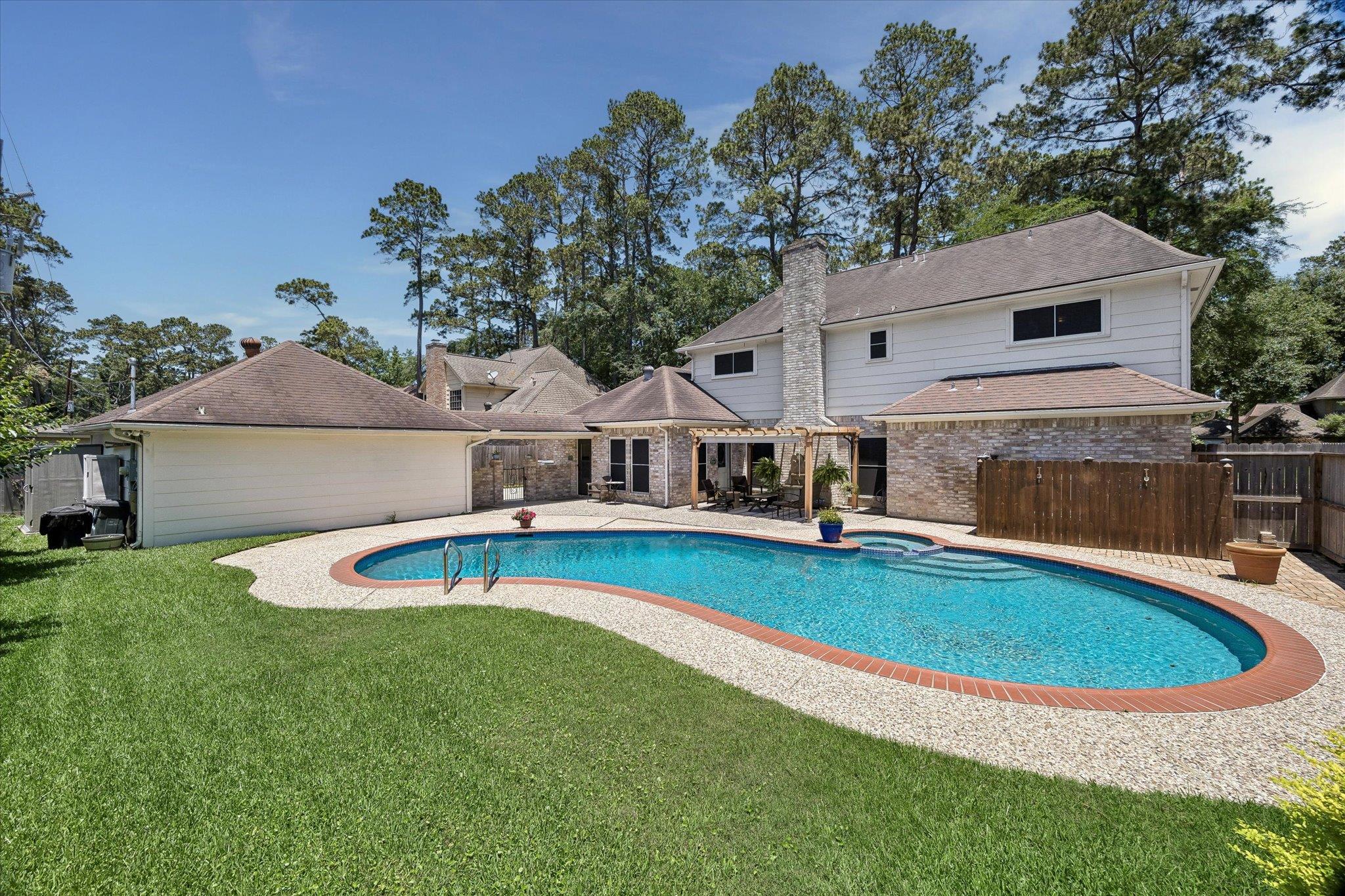 15111 Rose Cottage DR, Houston, TX 77069