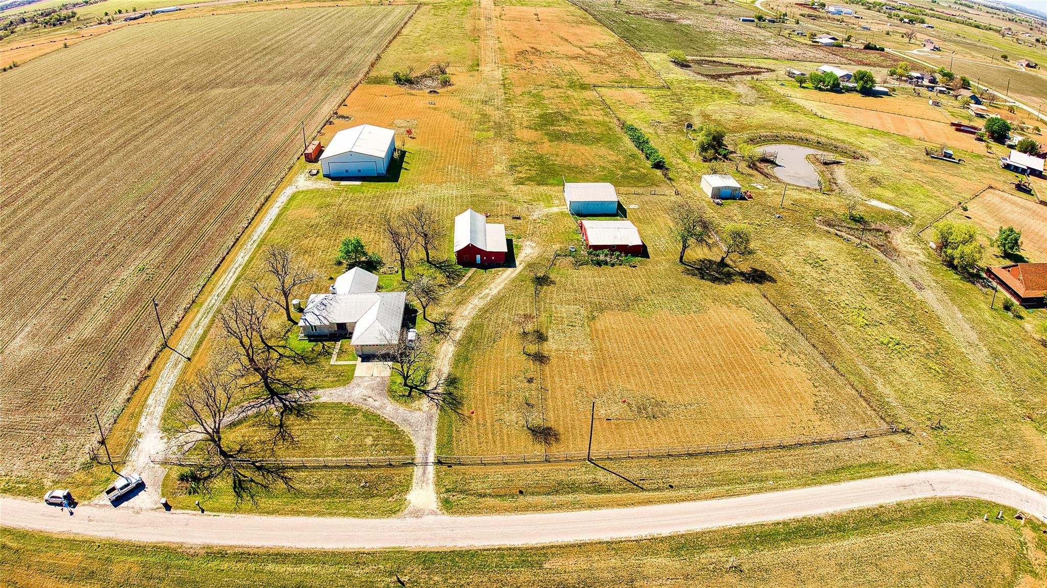 1005 E Buttercup RD, Taylor, TX 76574