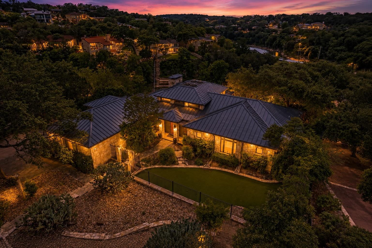 917 Challenger, Lakeway, TX 78734