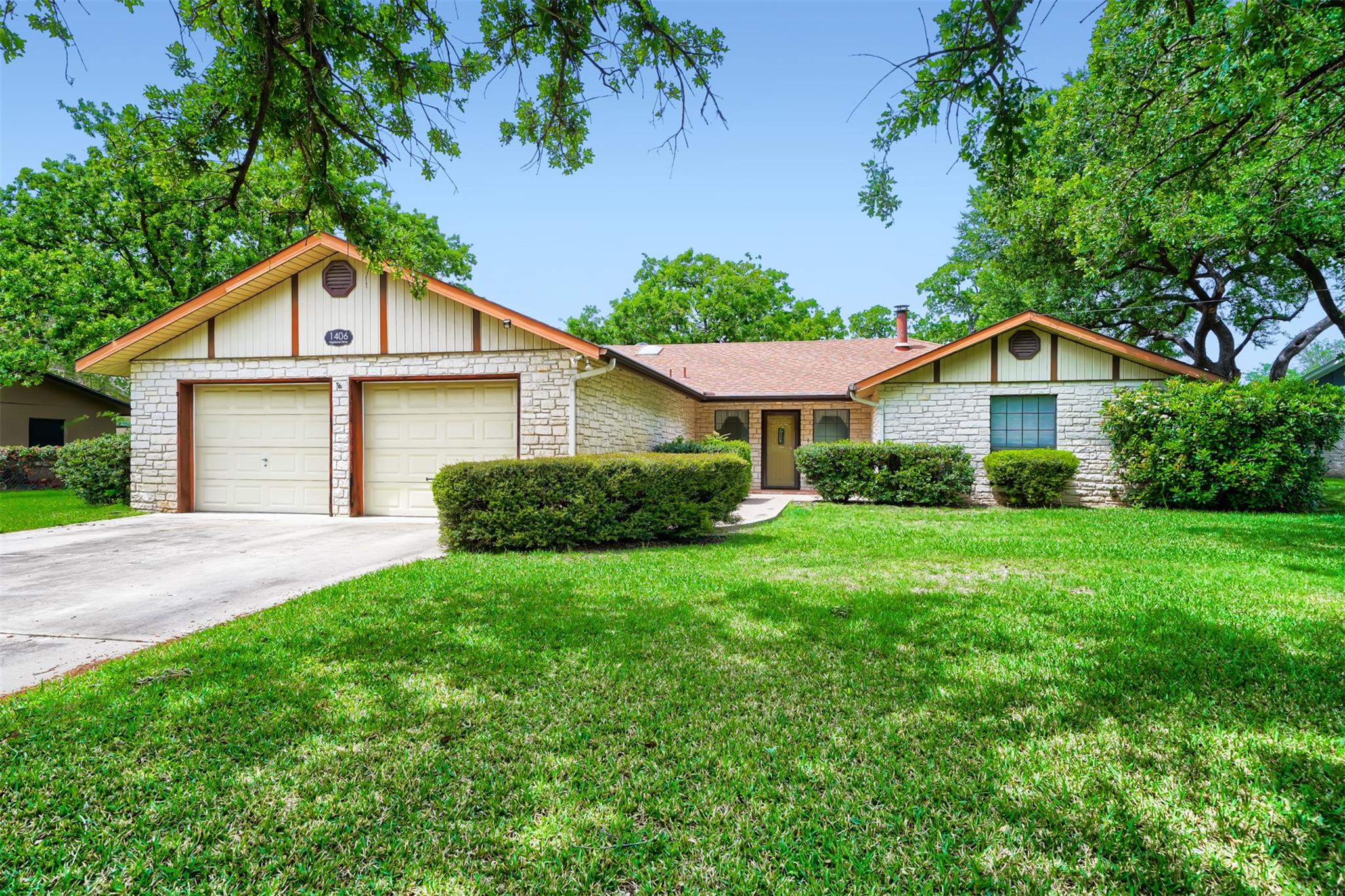 1406 Highland DR, Marble Falls, TX 78654