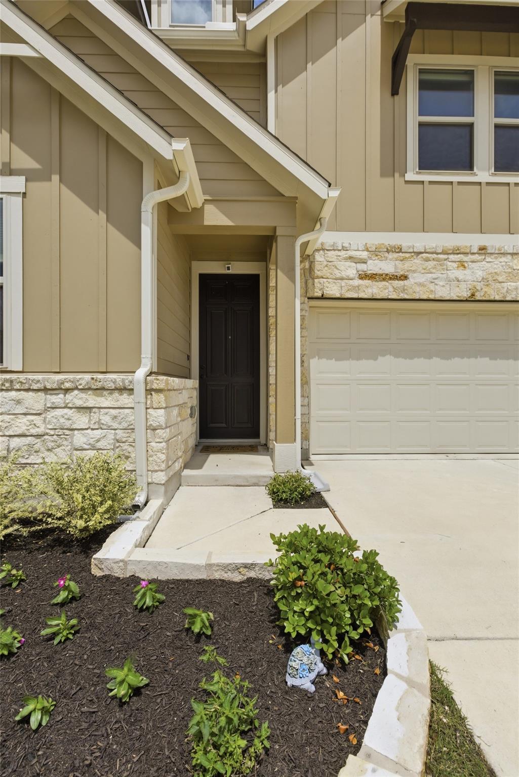 307 Marjorie DR, Hutto, TX 78634