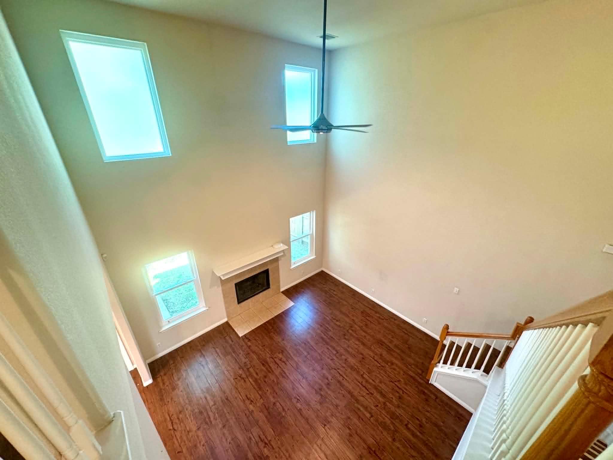 2037 Northview DR, San Marcos, TX 78666