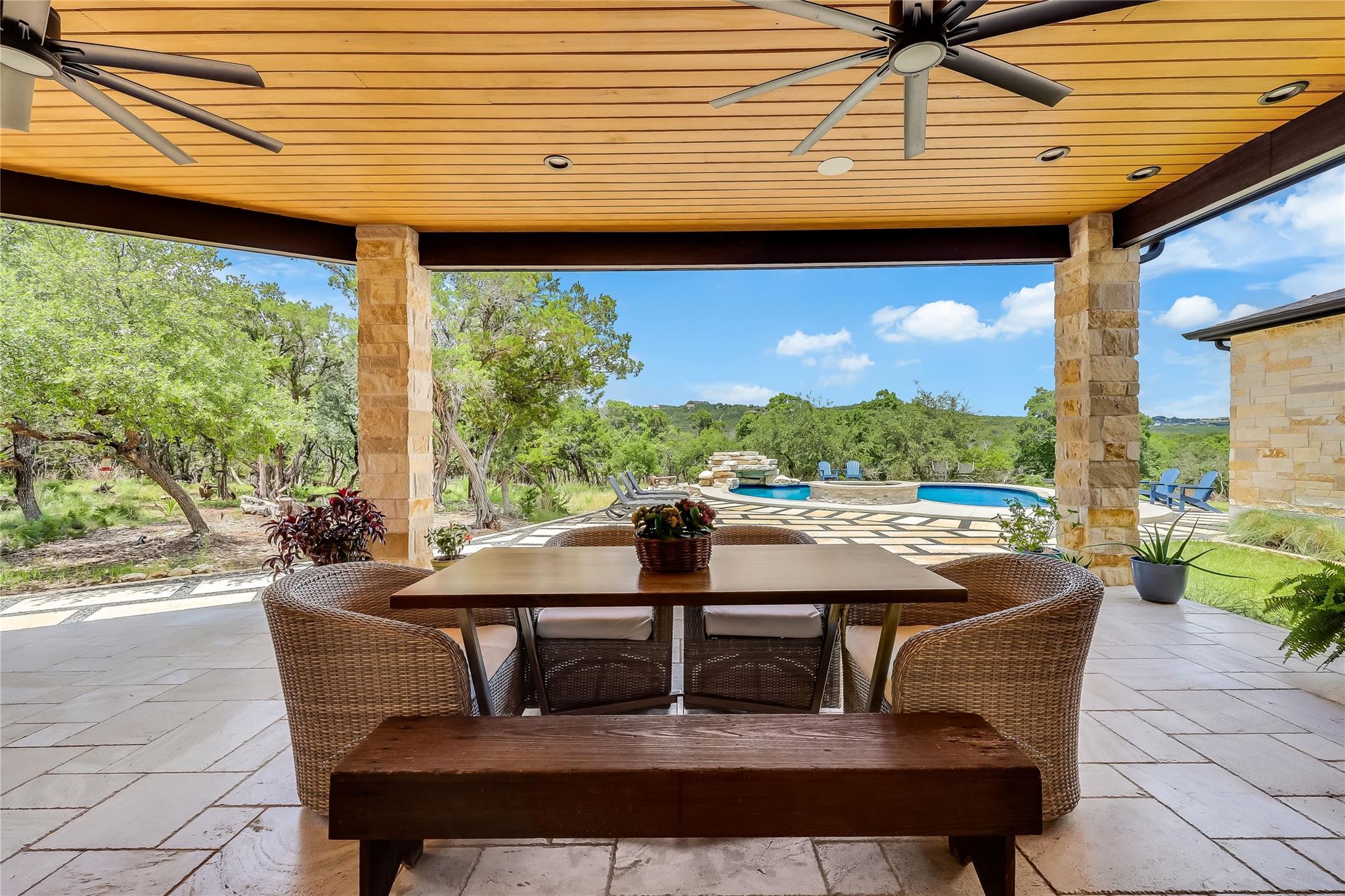 7710 Ladera TRL, Jonestown, TX 78645
