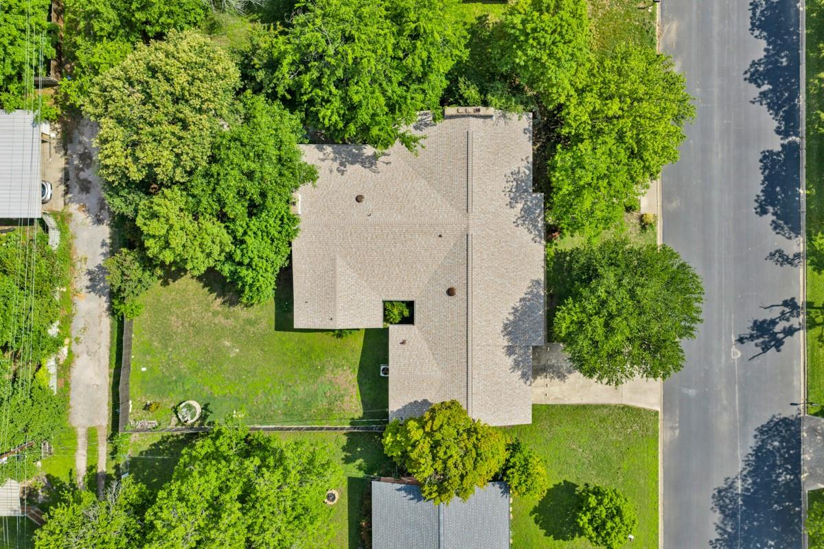 1011 N Vanderveer ST, Burnet, TX 78611