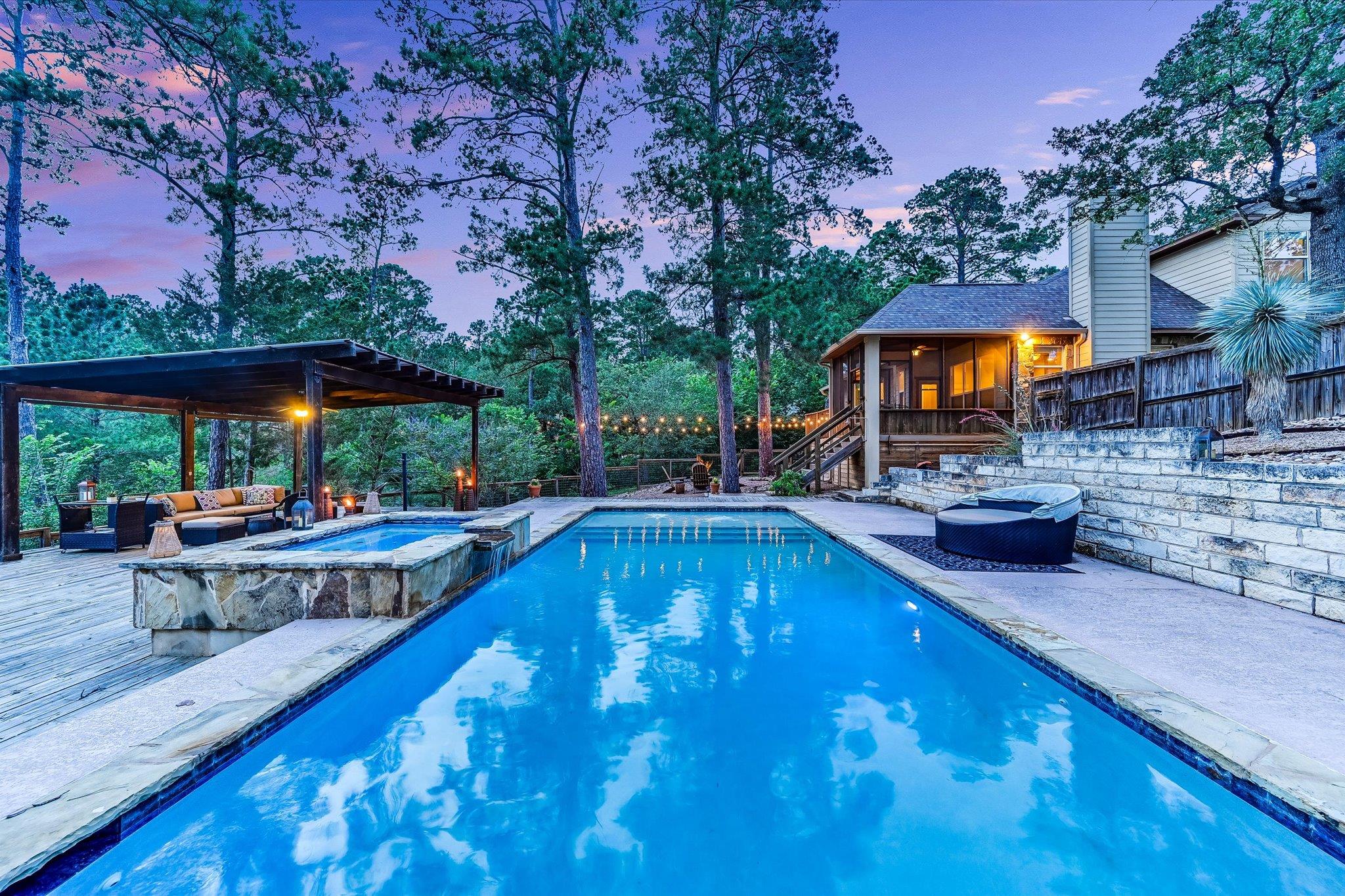 344 Tahitian DR, Bastrop, TX 78602