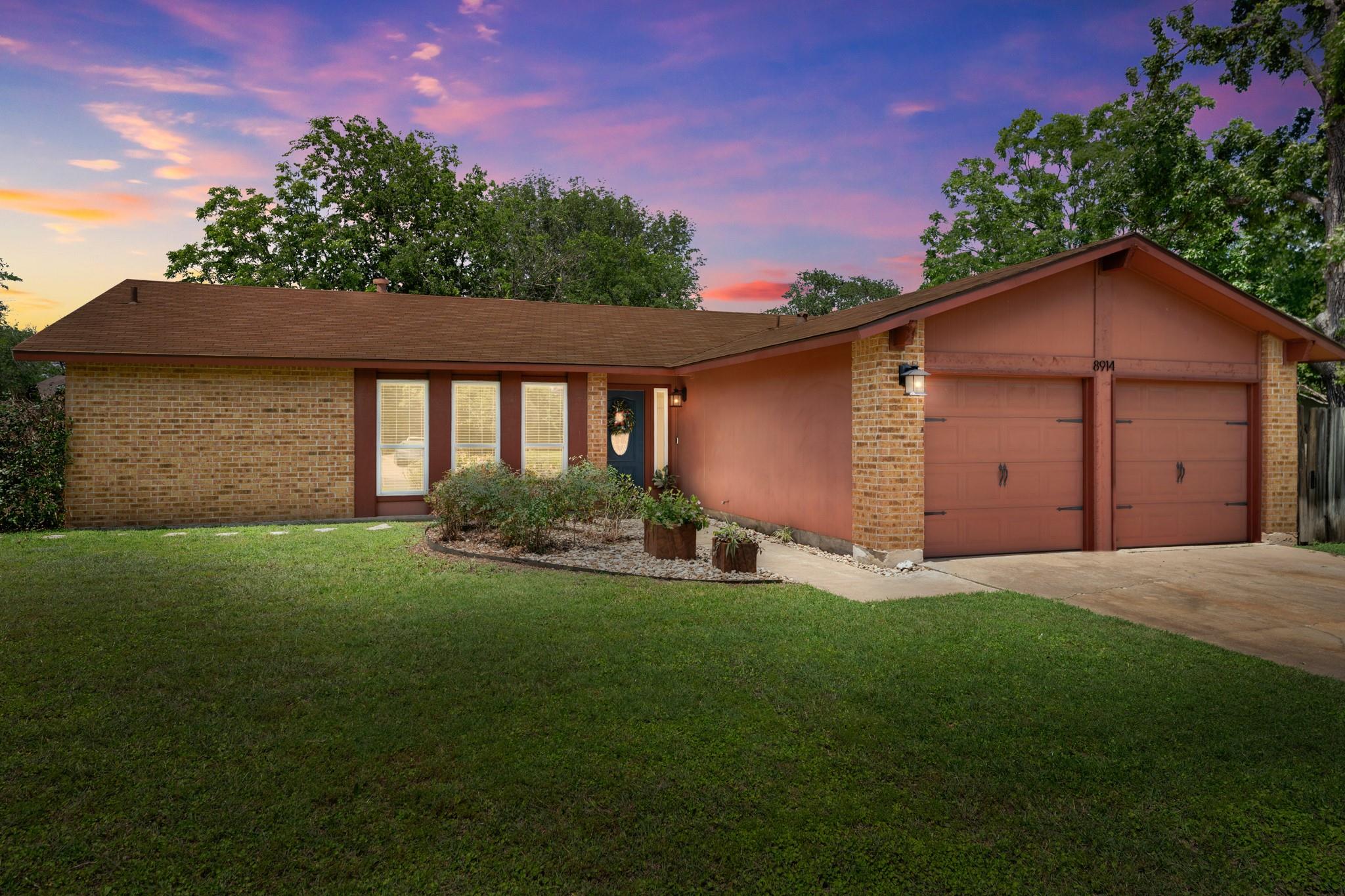 8914 Sparkling Creek DR, Austin, TX 78729