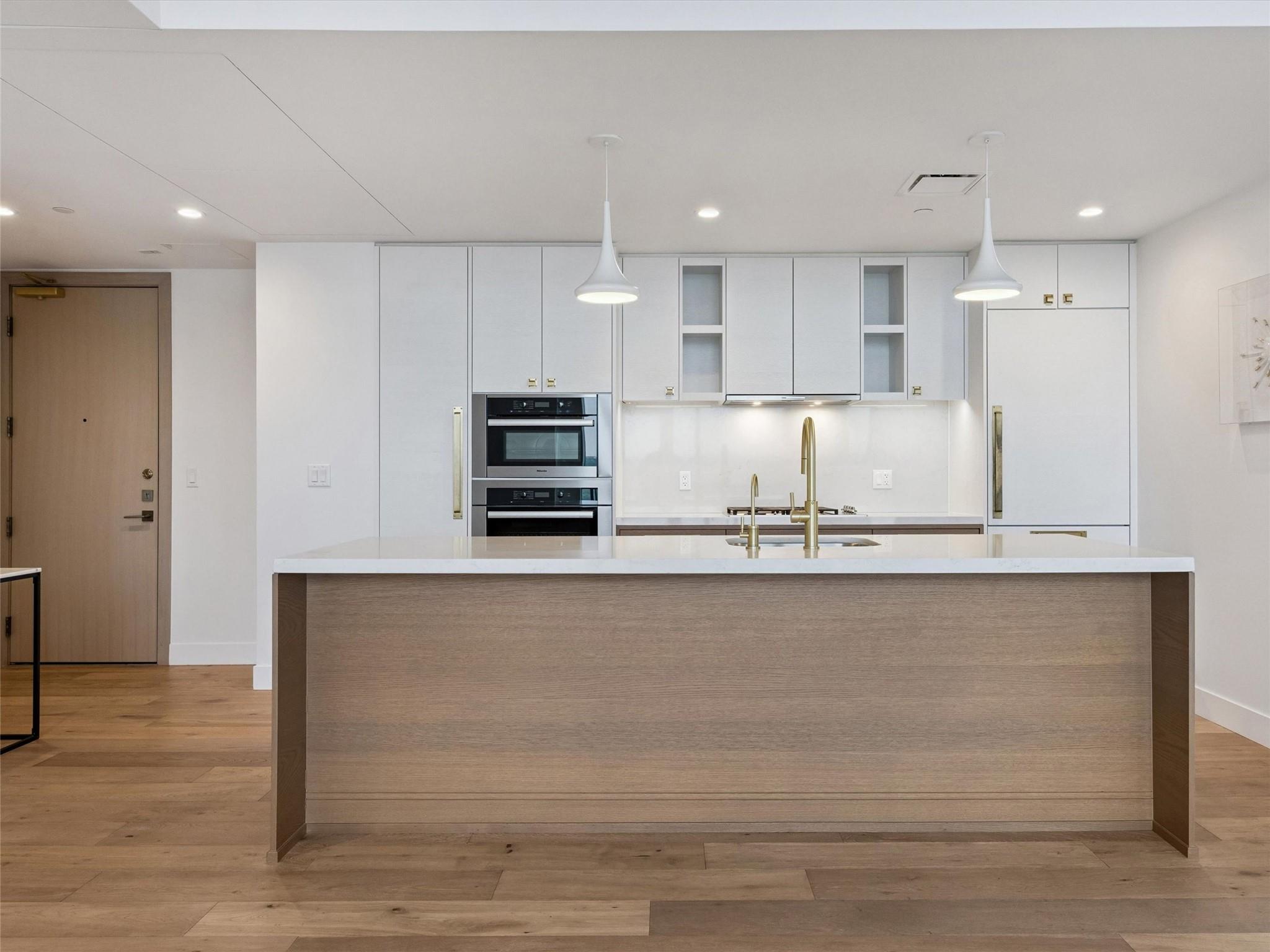 70 Rainey ST #2201, Austin, TX 78701