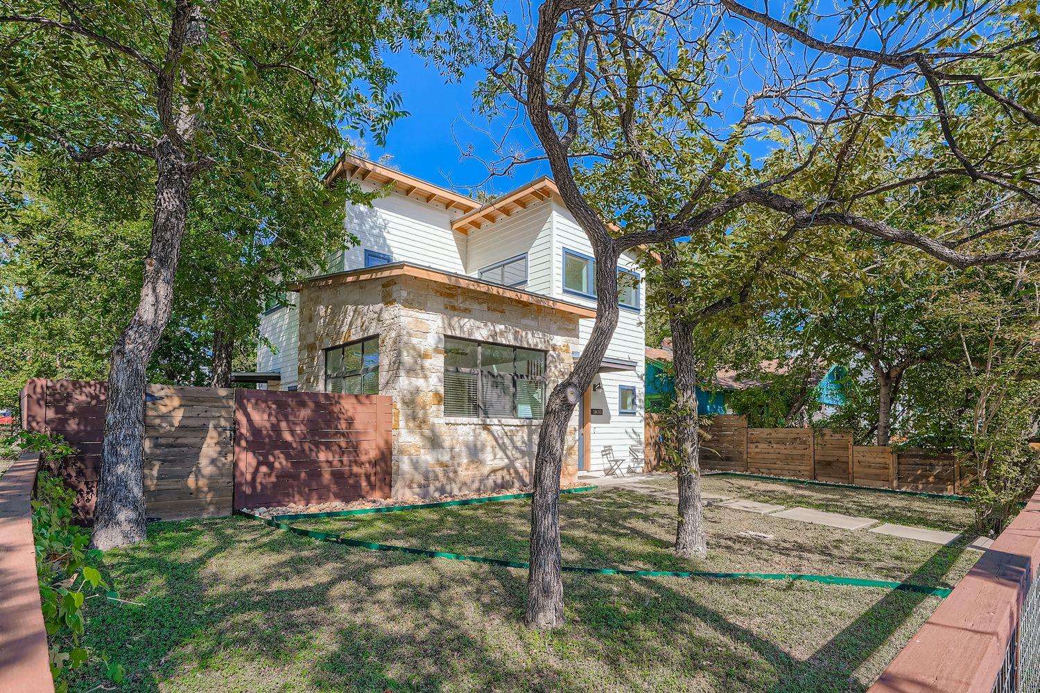 1800 E 14th ST, Austin, TX 78702