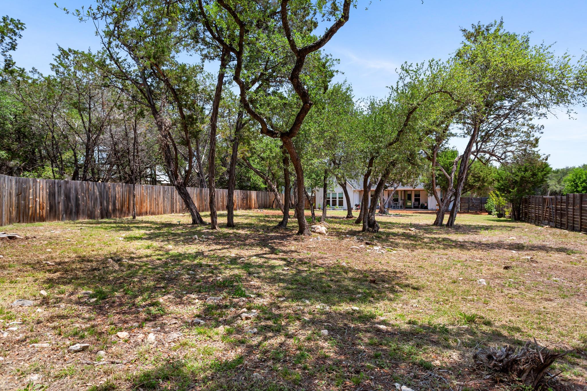 2 Senisa LN, Wimberley, TX 78676