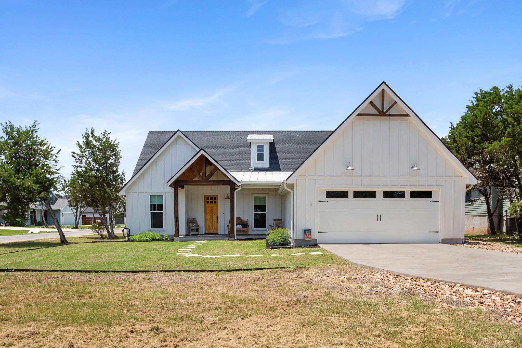 2 Senisa LN, Wimberley, TX 78676