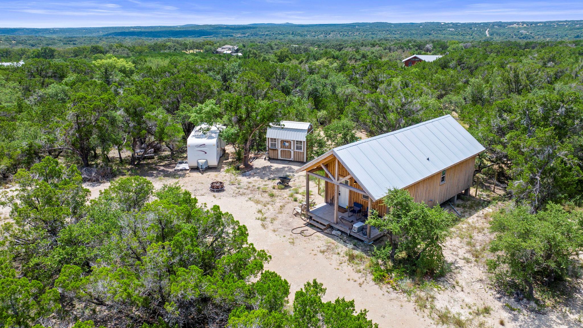 417 Prochnow RD, Dripping Springs, TX 78620