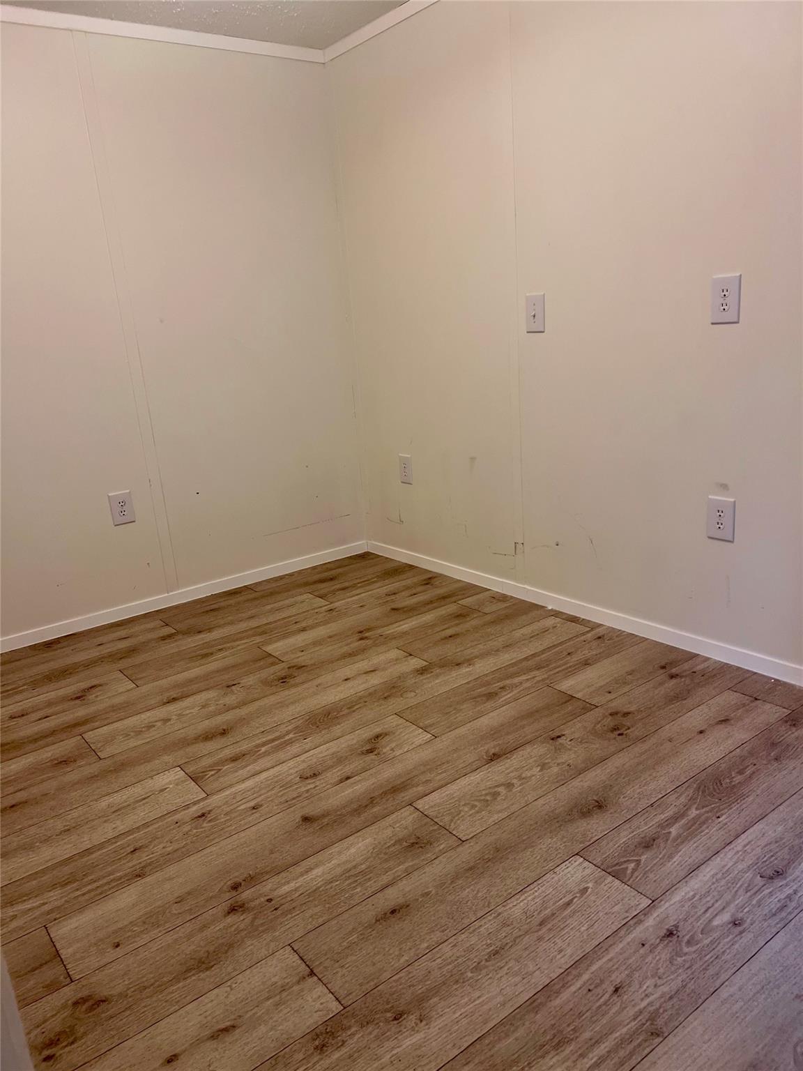 121 Kiowa DR, Smithville, TX 78957