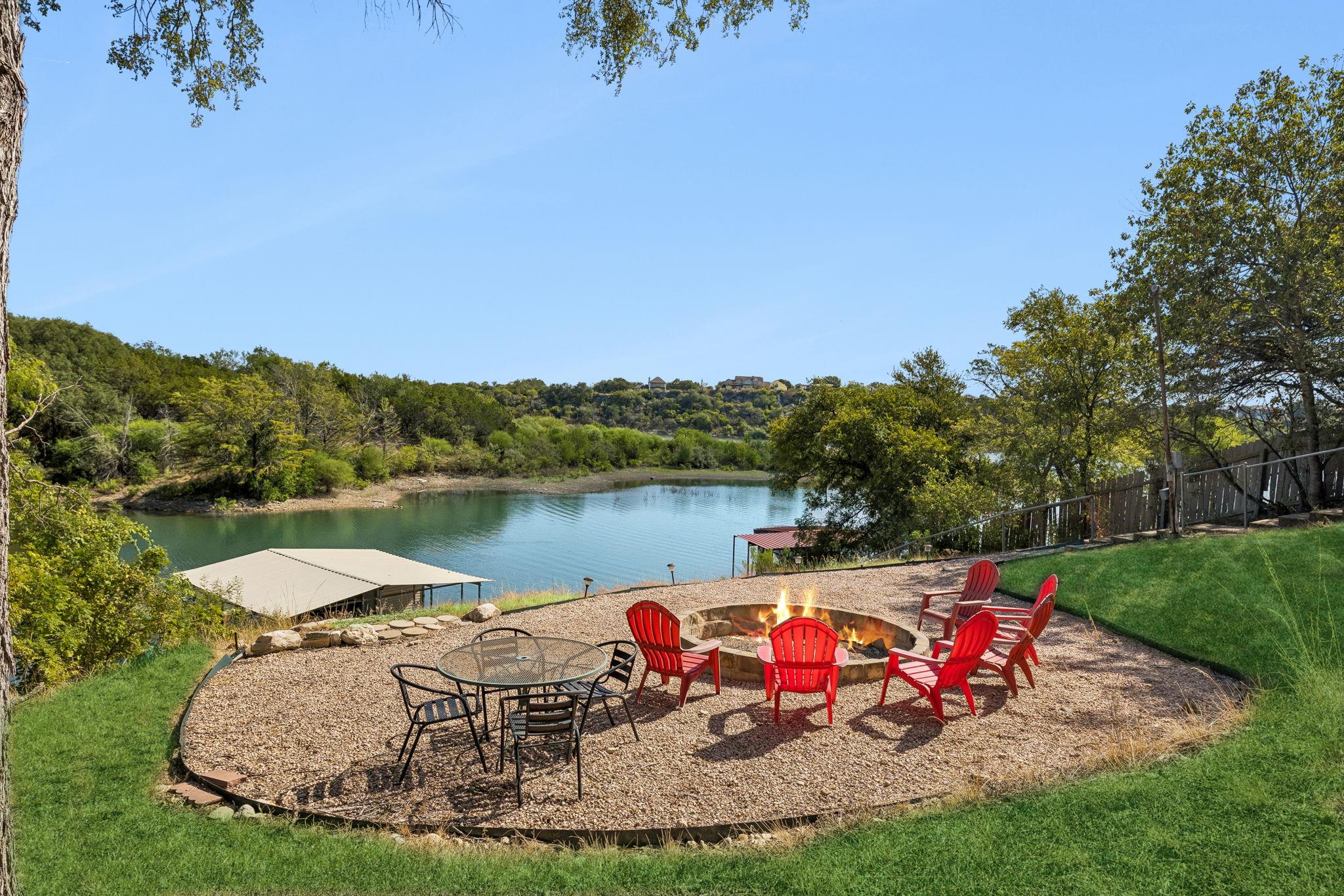 25420 Cove DR, Spicewood, TX 78669