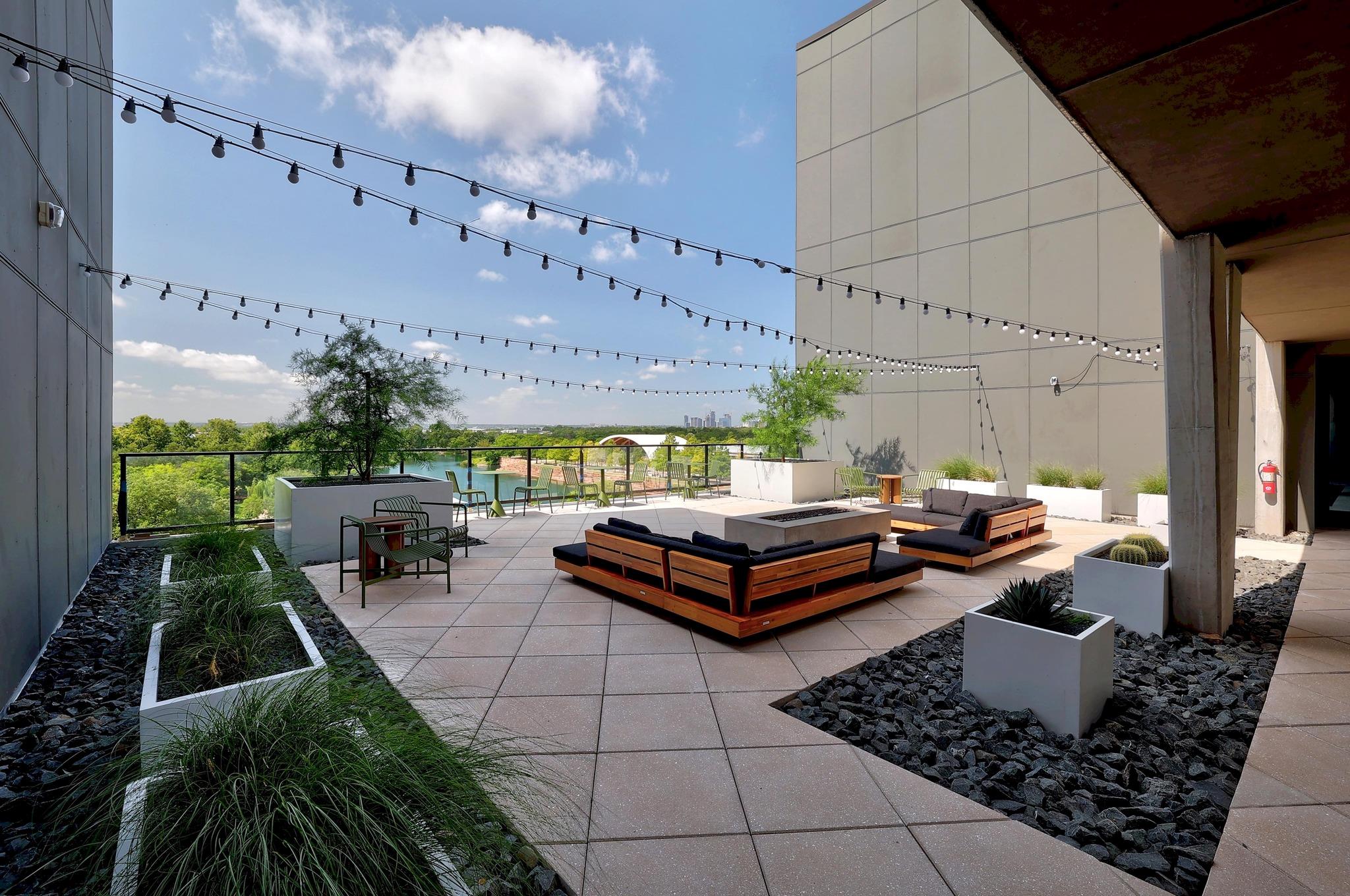1701 Simond Ave #215, Austin, TX 78723