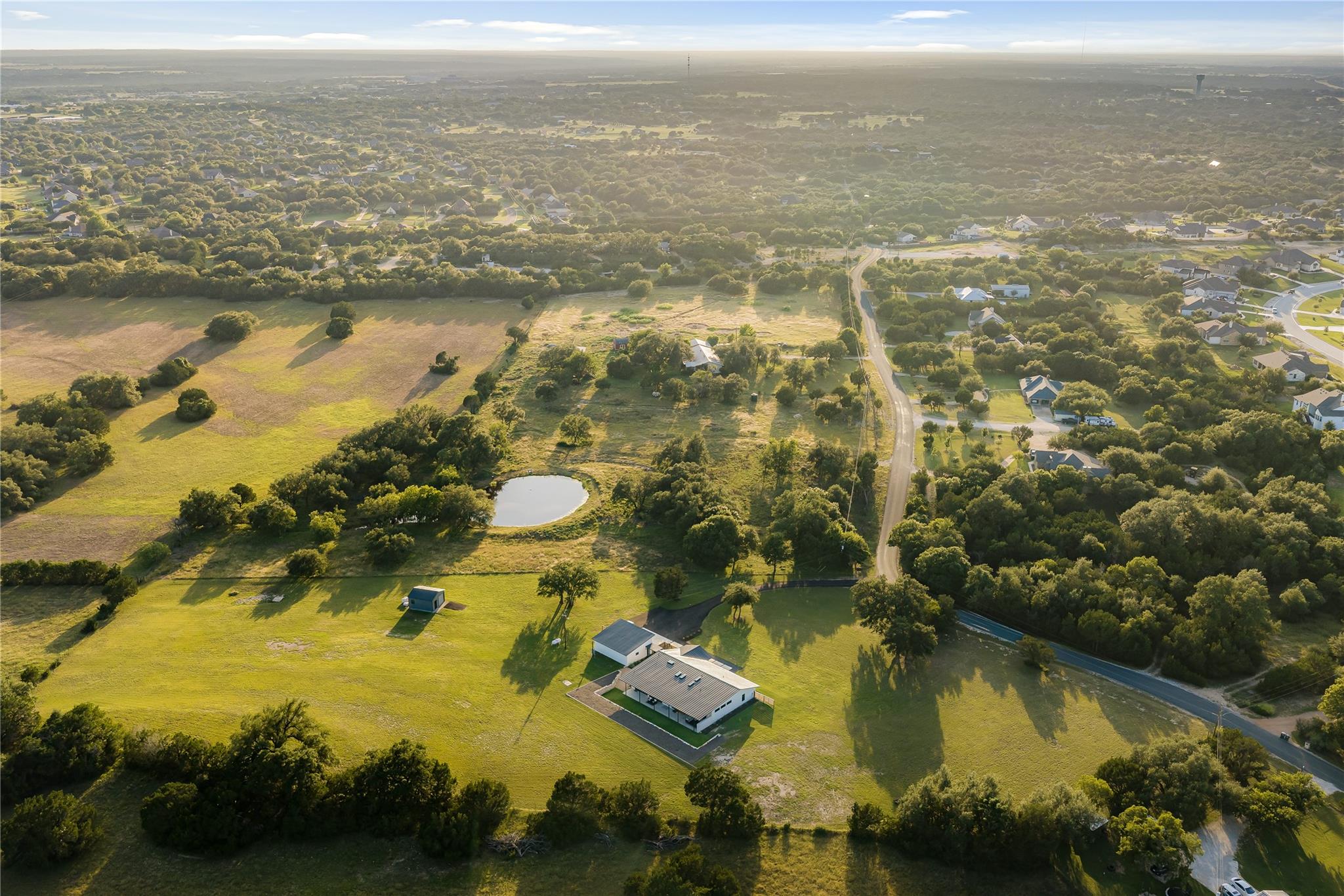 402 Rolling Hills RD, Liberty Hill, TX 78642