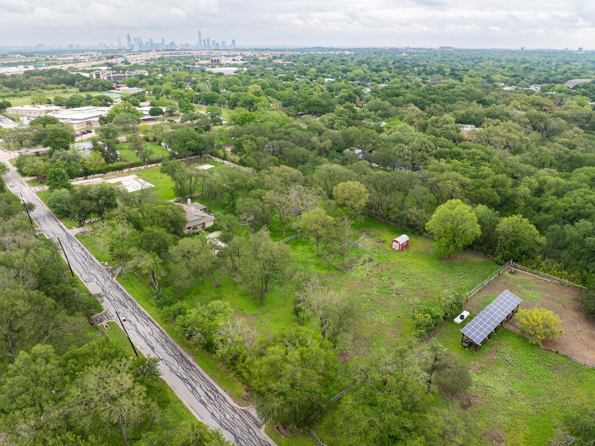 7 Pillow RD, Sunset Valley, TX 78745