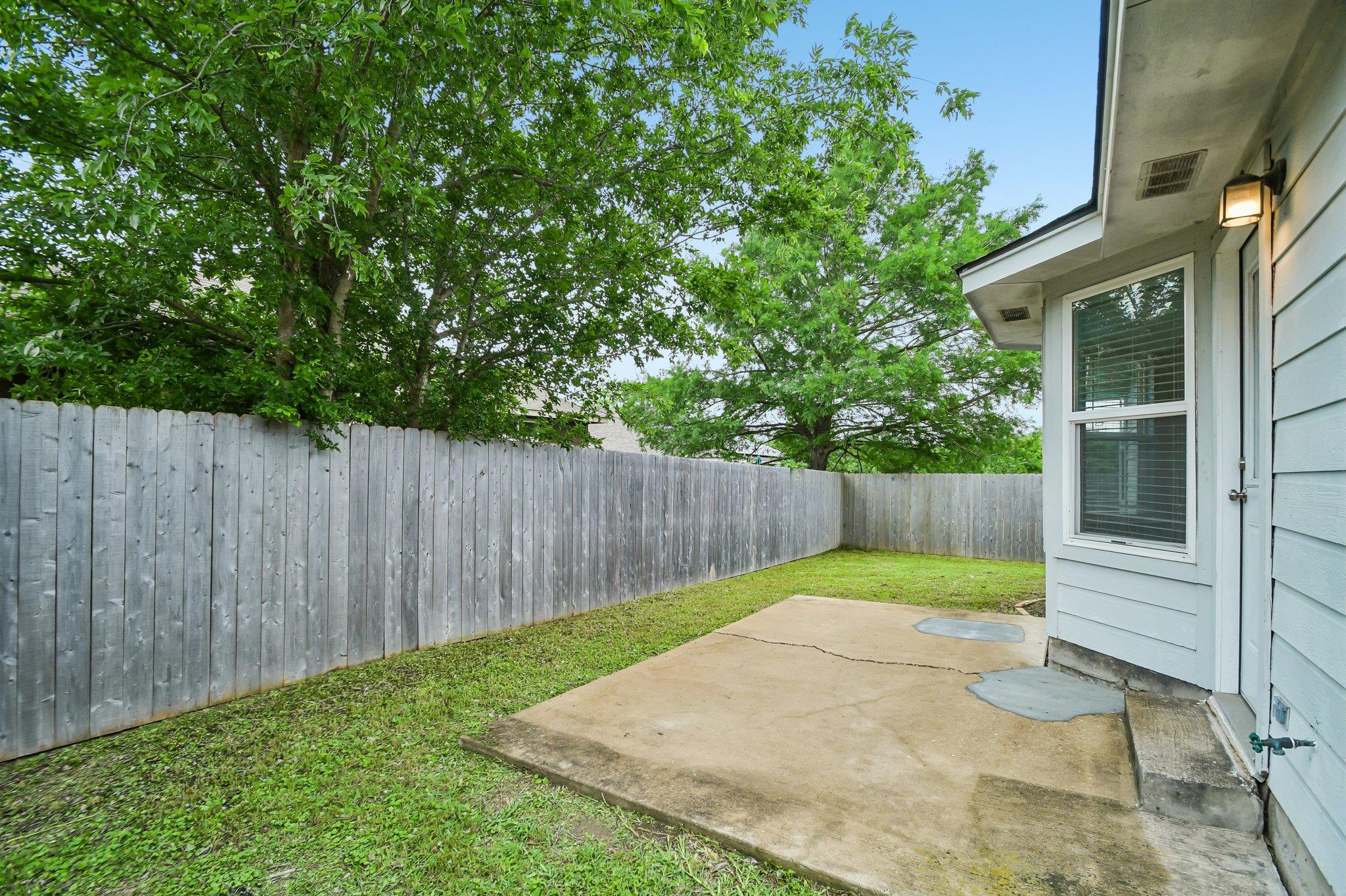 205 Cavalry TRL, Elgin, TX 78621