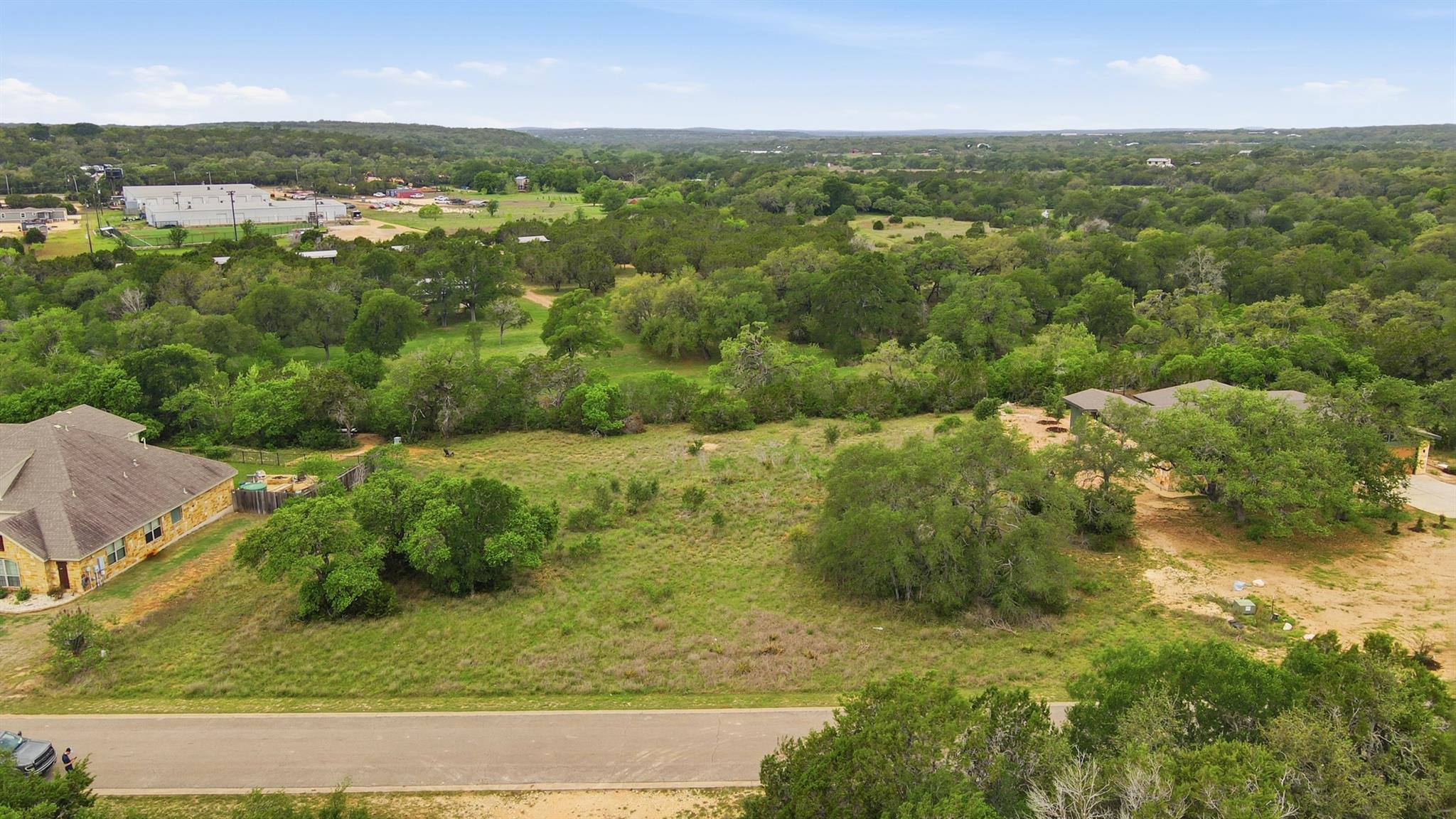 320 Onion Creek LN, Driftwood, TX 78619