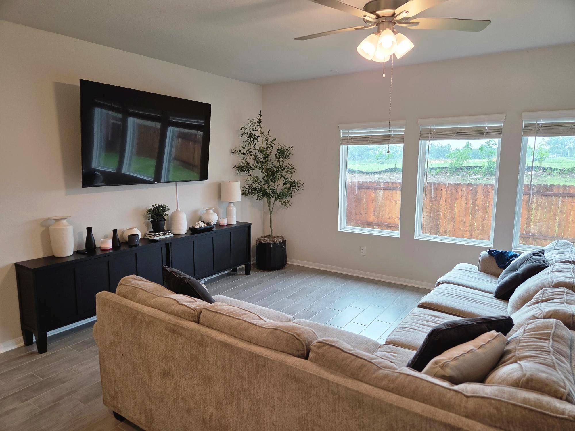 151 Arches DR, Kyle, TX 78640