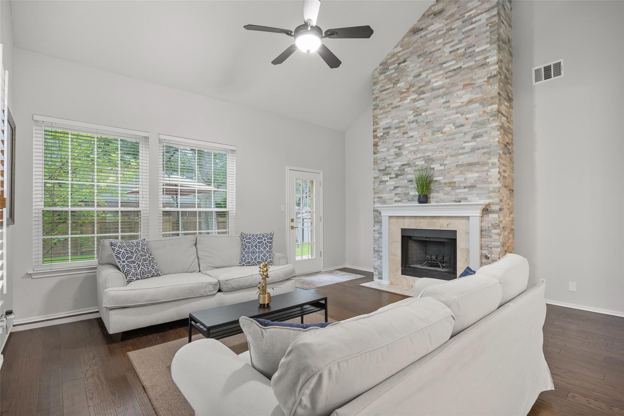 8610 Axis DR, Austin, TX 78749