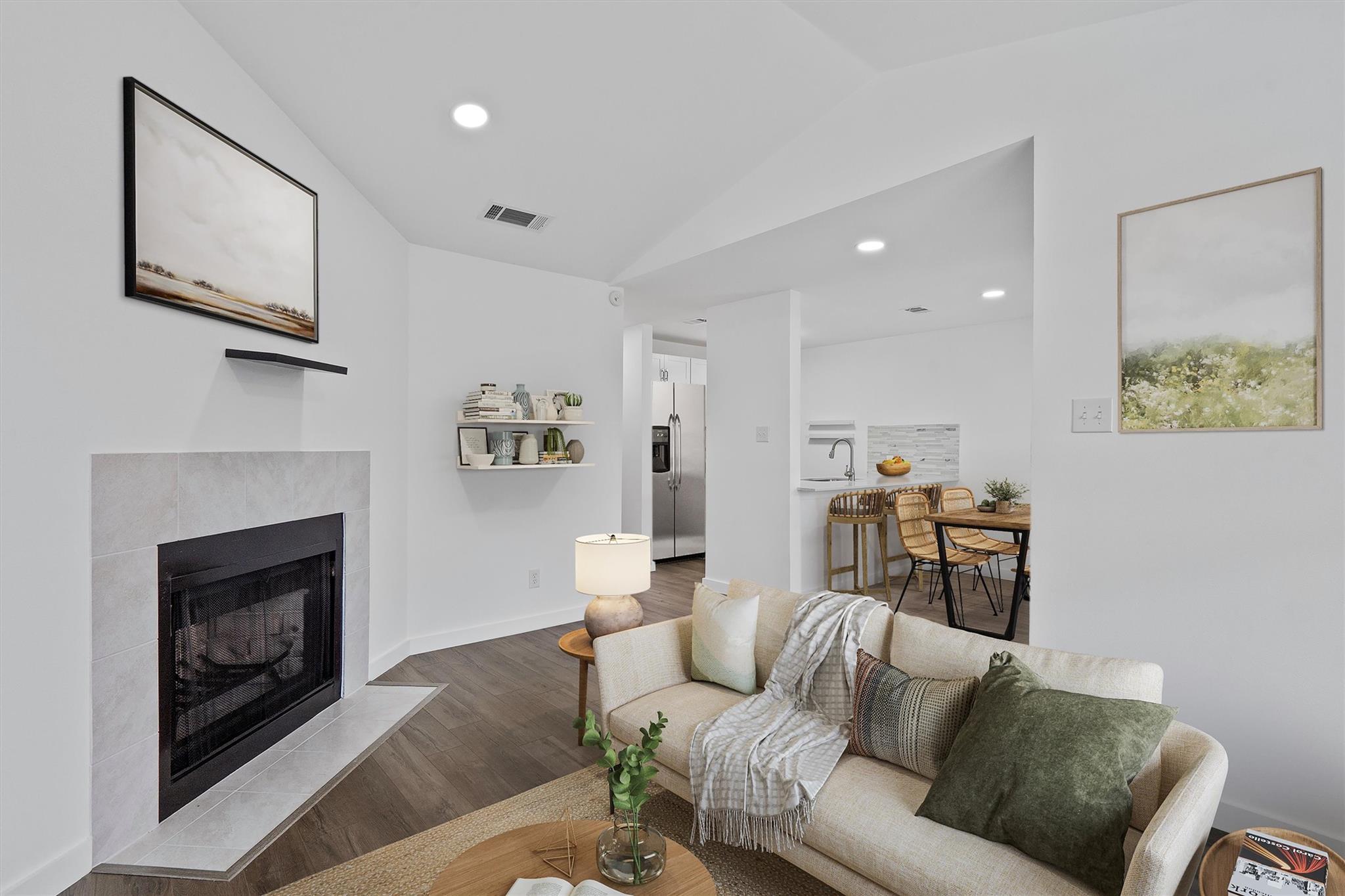 6409 Burns ST #304, Austin, TX 78752