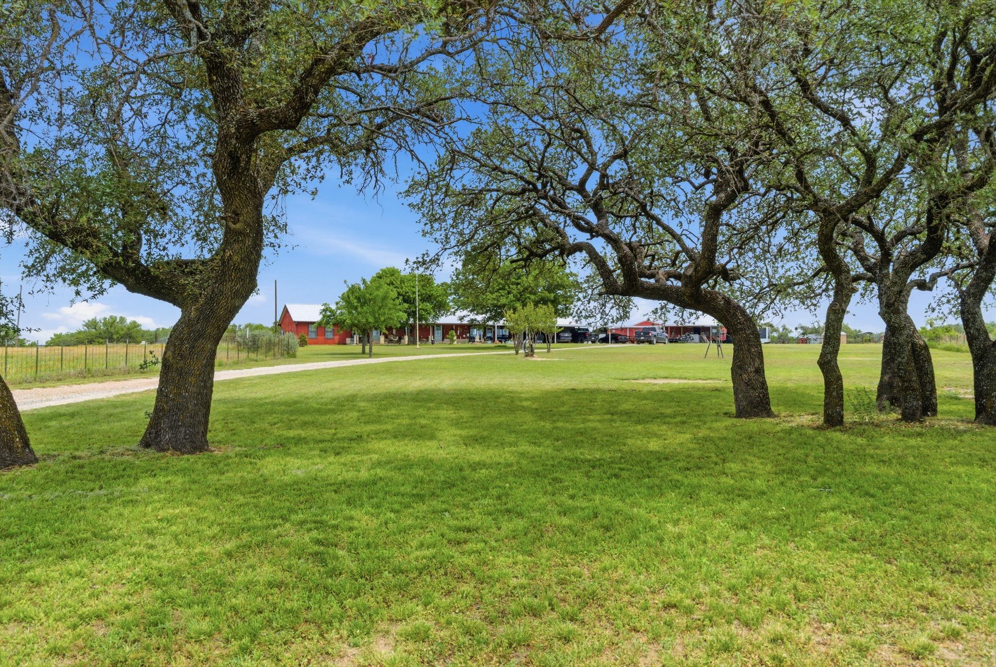 1360 Us Highway 84 Hw W, Mullin, TX 76864