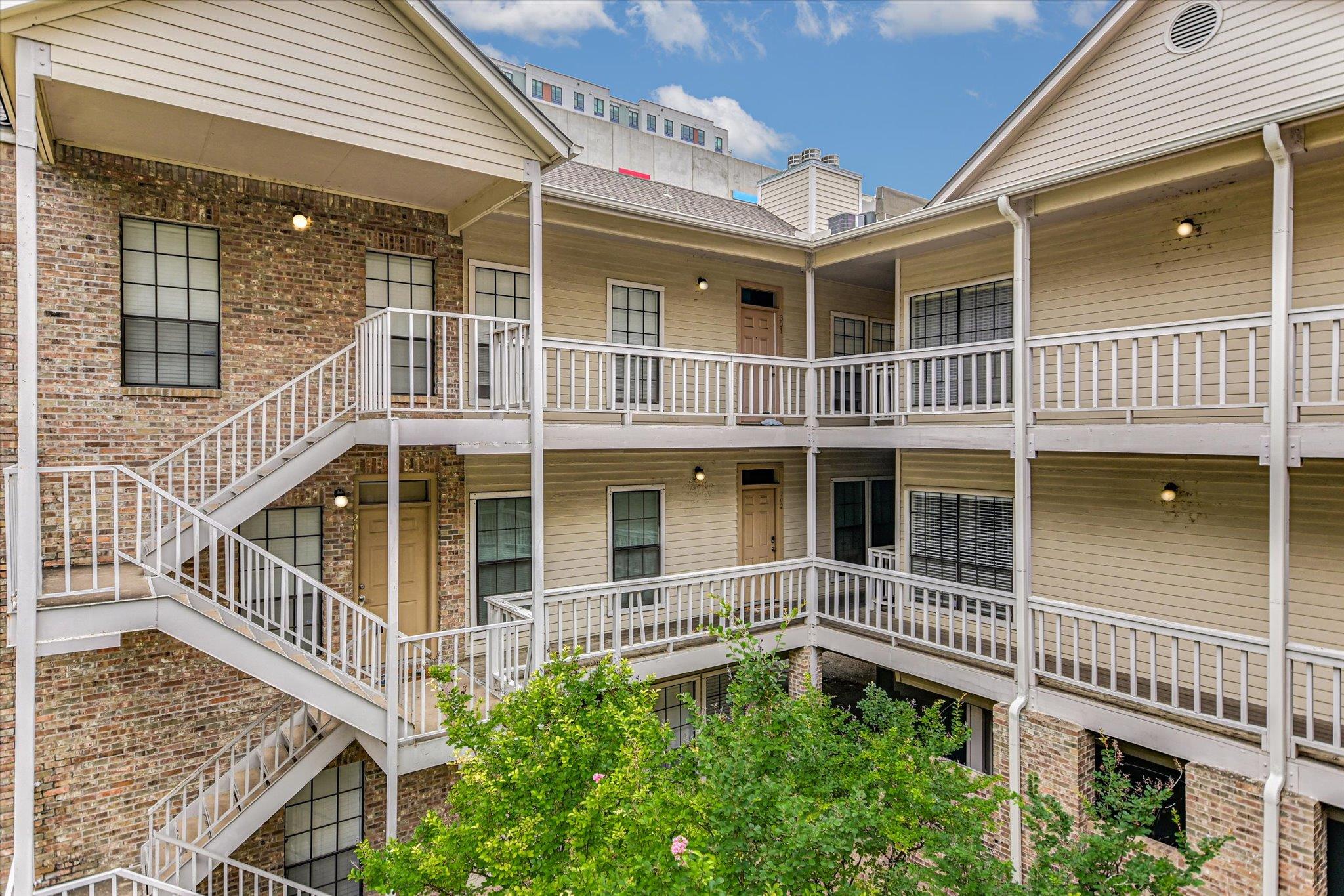 715 W 22nd 1/2 ST #204, Austin, TX 78705