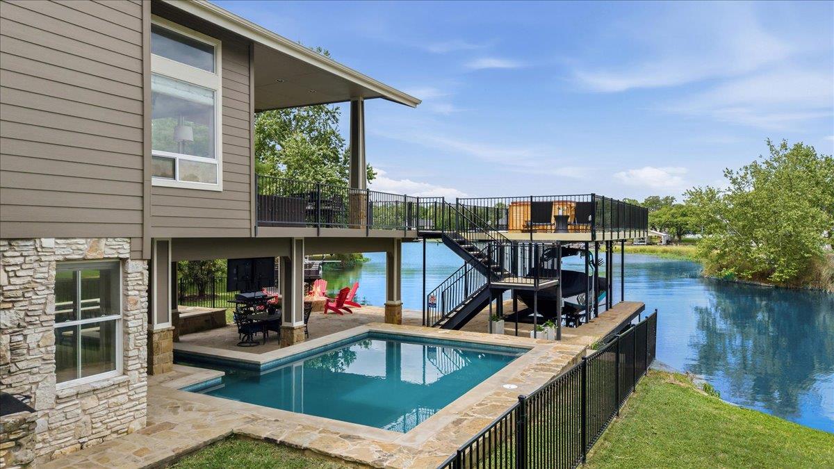 806 Misty Downs DR, Granite Shoals, TX 78654