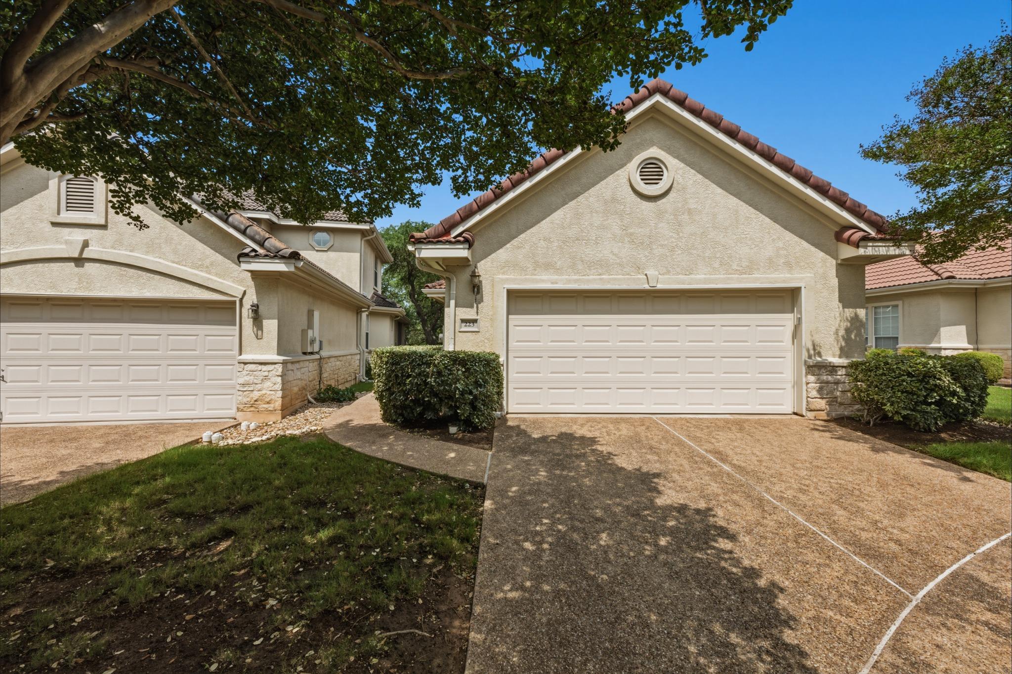 223 The Hills DR #3, Austin, TX 78738