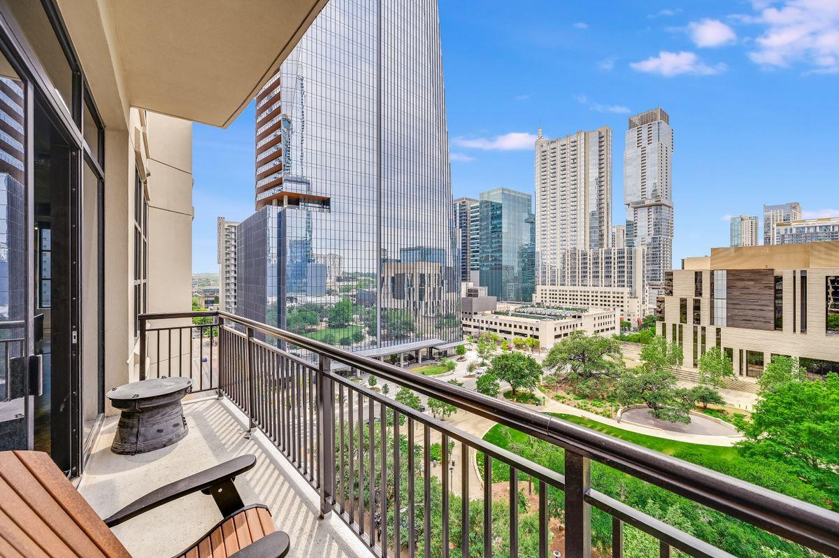 311 W 5th ST #1002, Austin, TX 78701
