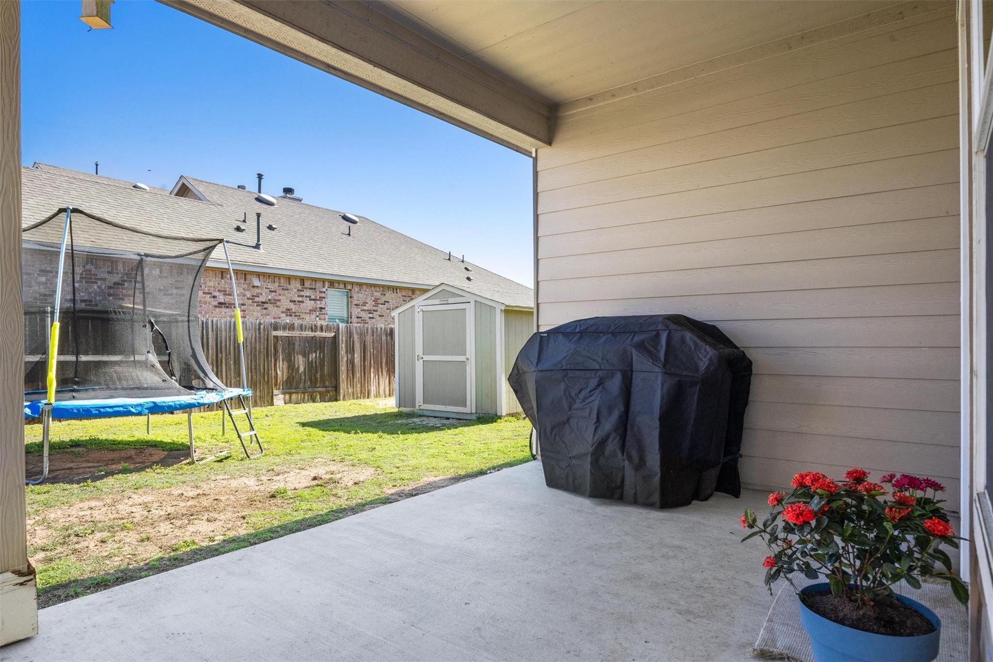 101 Muenster DR #154, Hutto, TX 78634