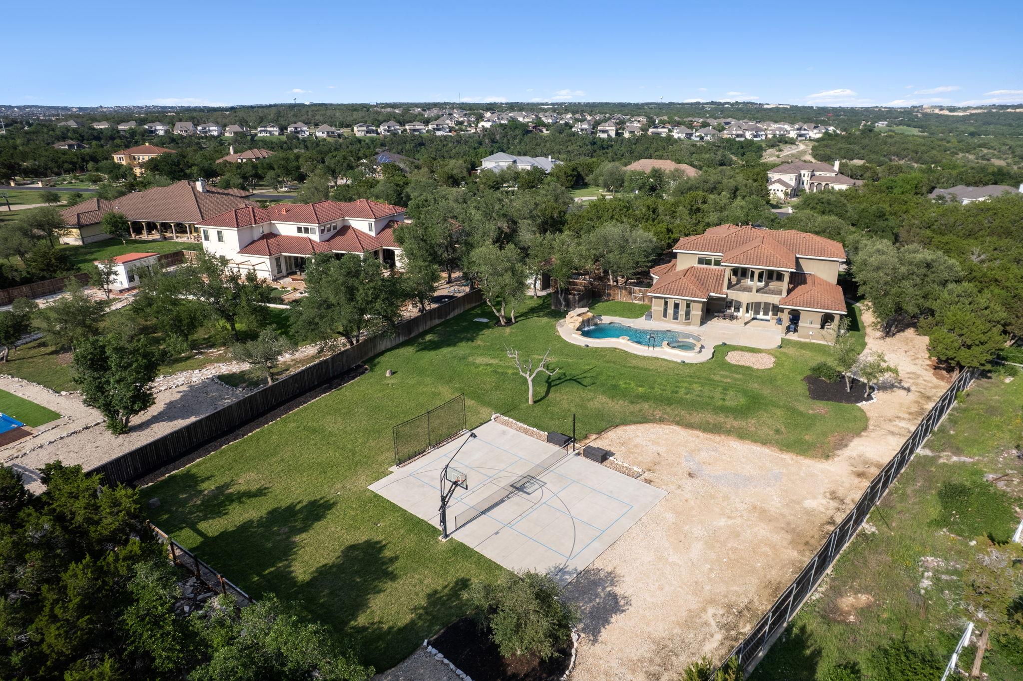1001 Villa Hill DR, Leander, TX 78641