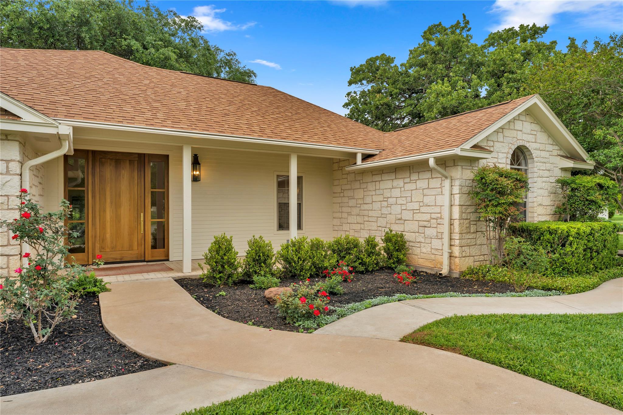 406 Ancient Oaks DR, Marble Falls, TX 78654