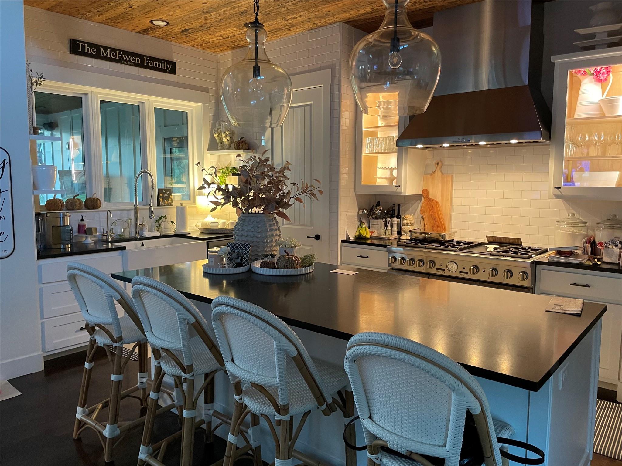 1899 Trebled Waters TRL, Dripping Springs, TX 78619