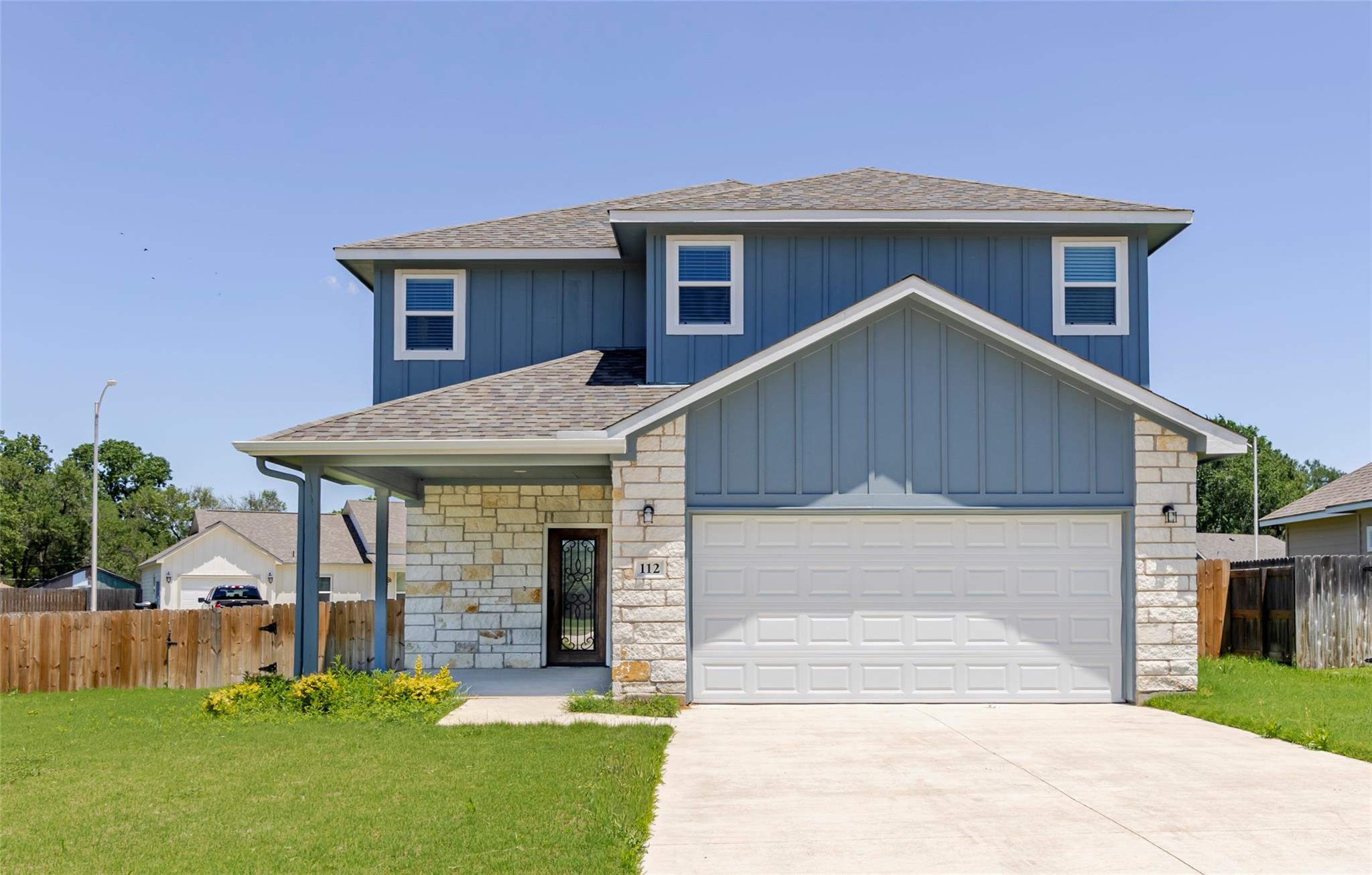 112 Callie ST, Smithville, TX 78957