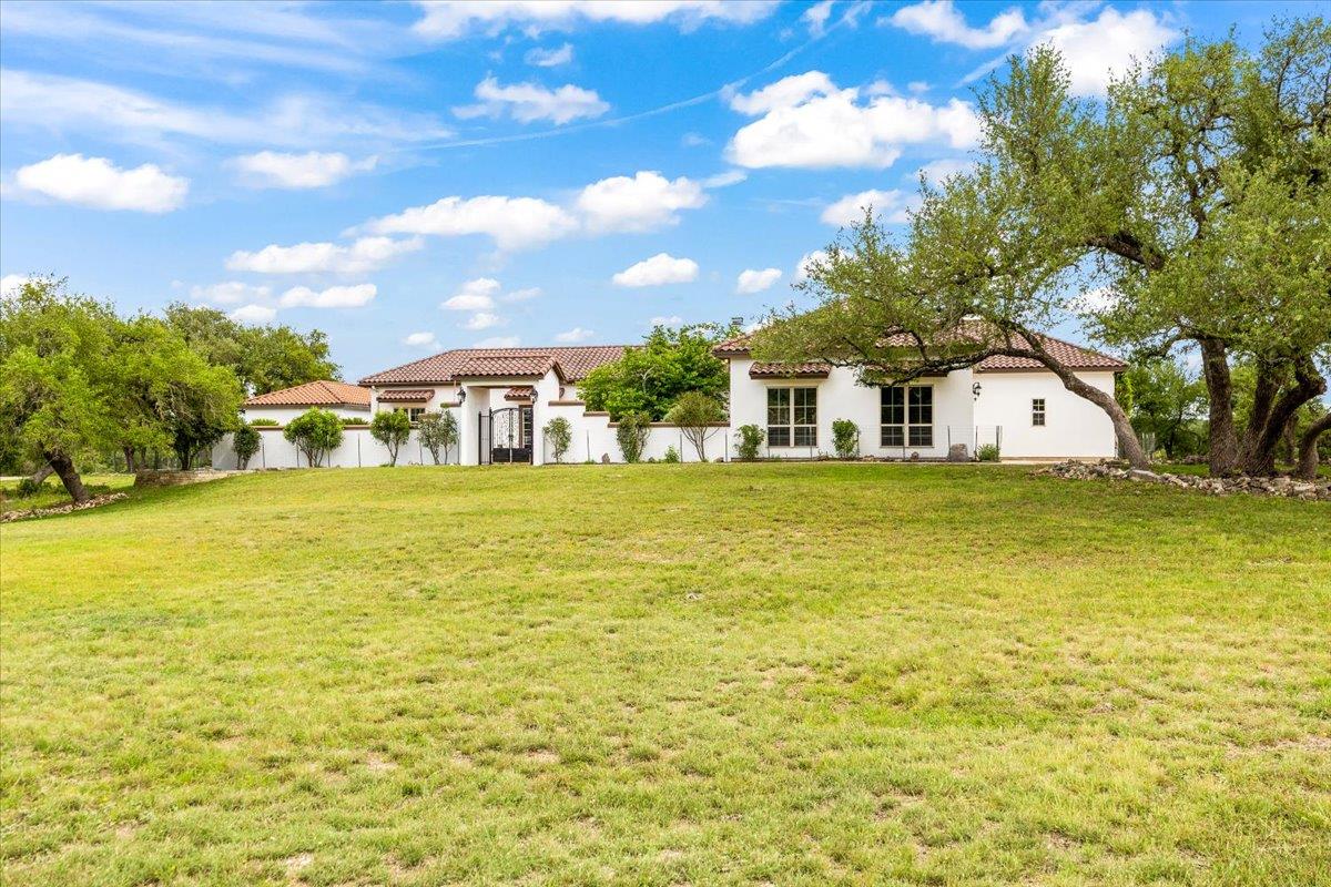 230 Dry Bear CRK, New Braunfels, TX 78132