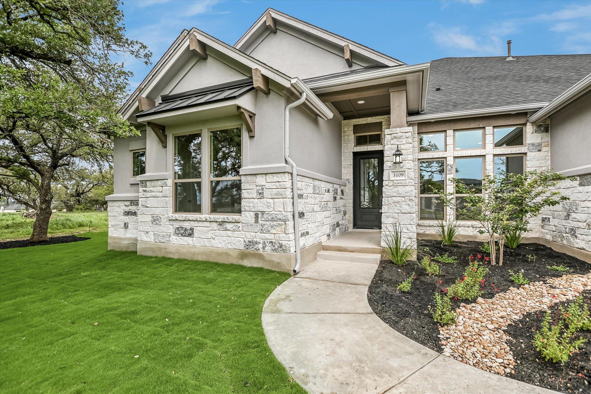 3109 Honeywood DR, Leander, TX 78641