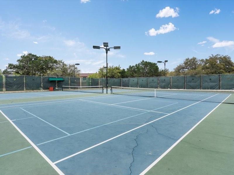 8903 Eagle Ps, Lago Vista, TX 78645