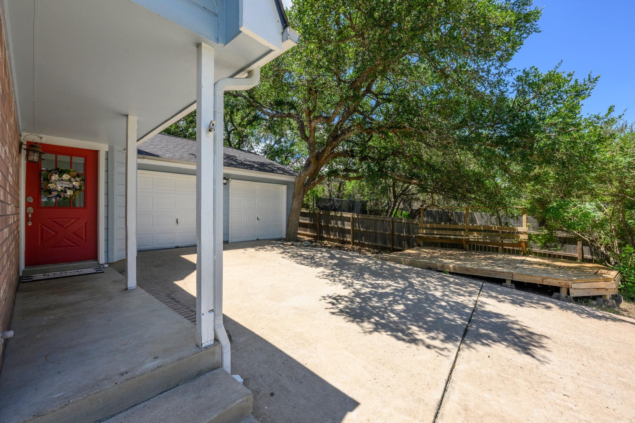 6 Basswood CIR, Wimberley, TX 78676