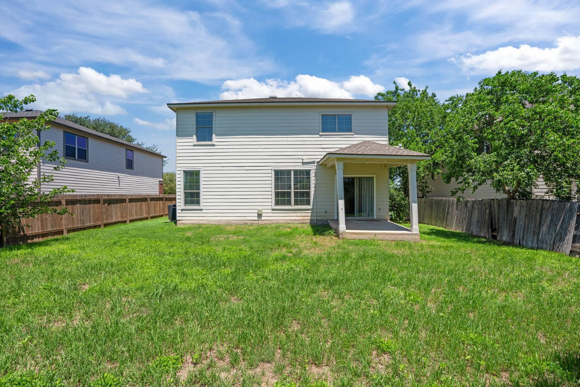 711 Abundance LN, Kyle, TX 78640