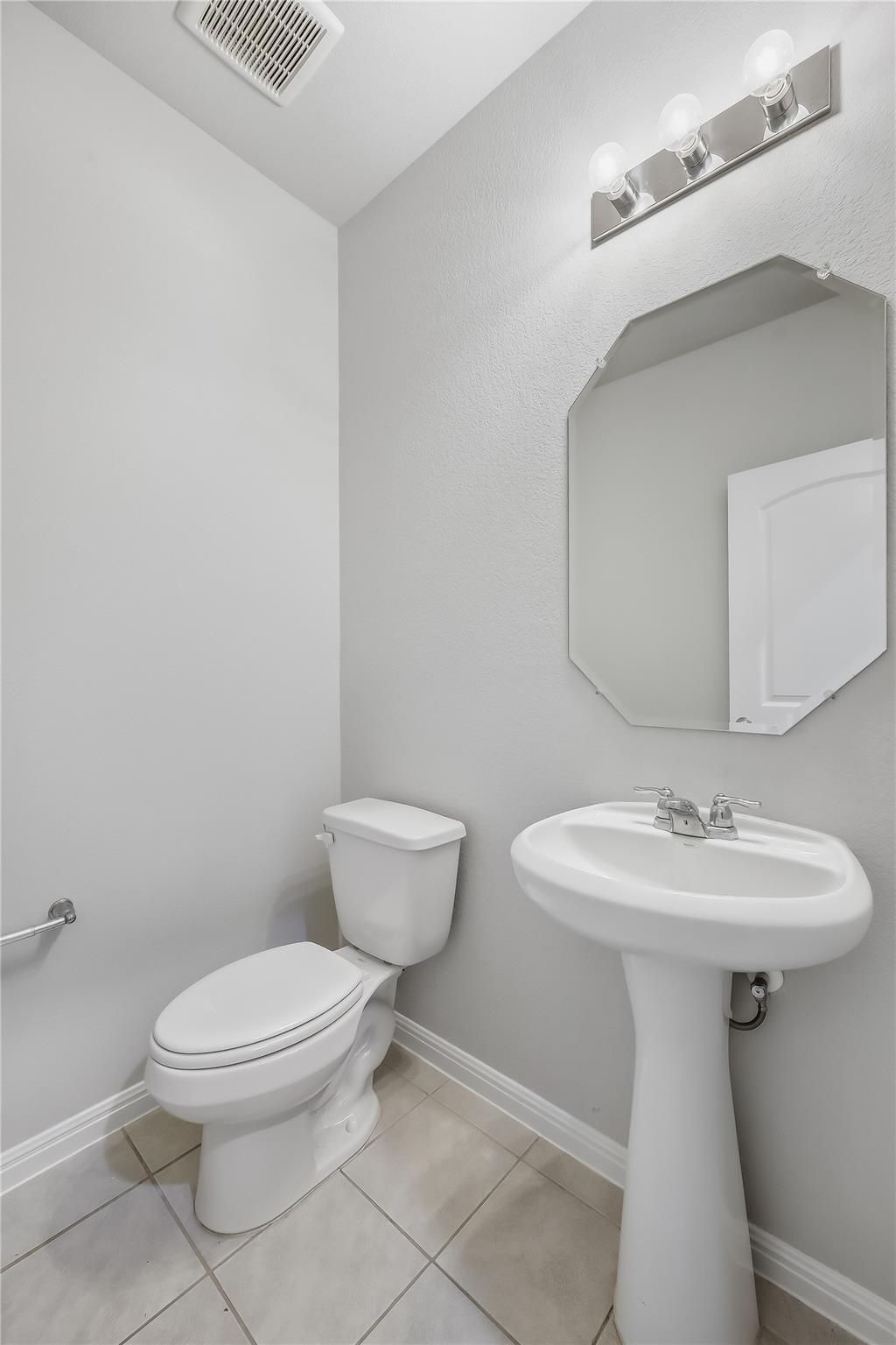 2520 Roosevelt RD, Leander, TX 78641