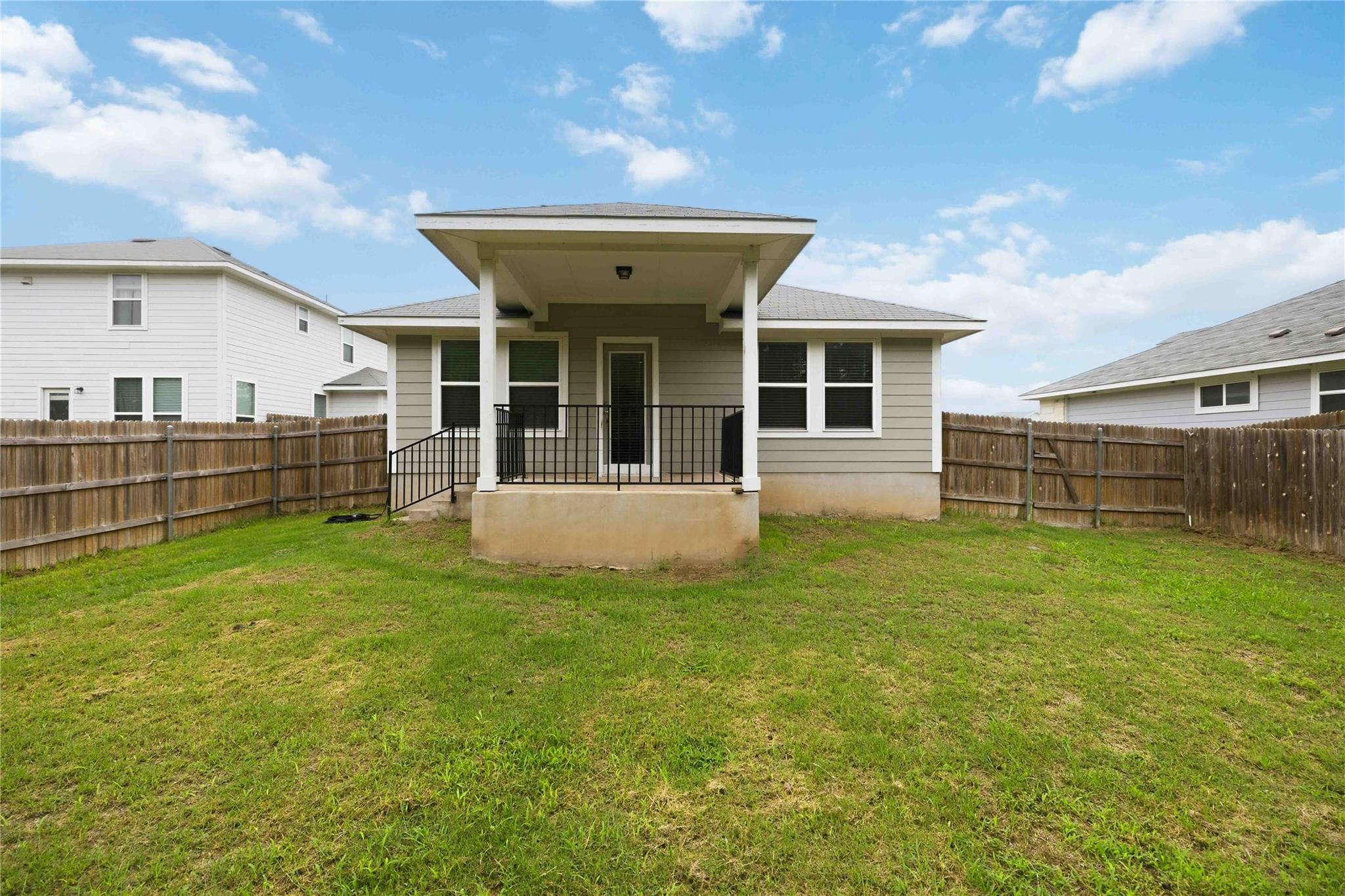 107 Saranac DR, Elgin, TX 78621