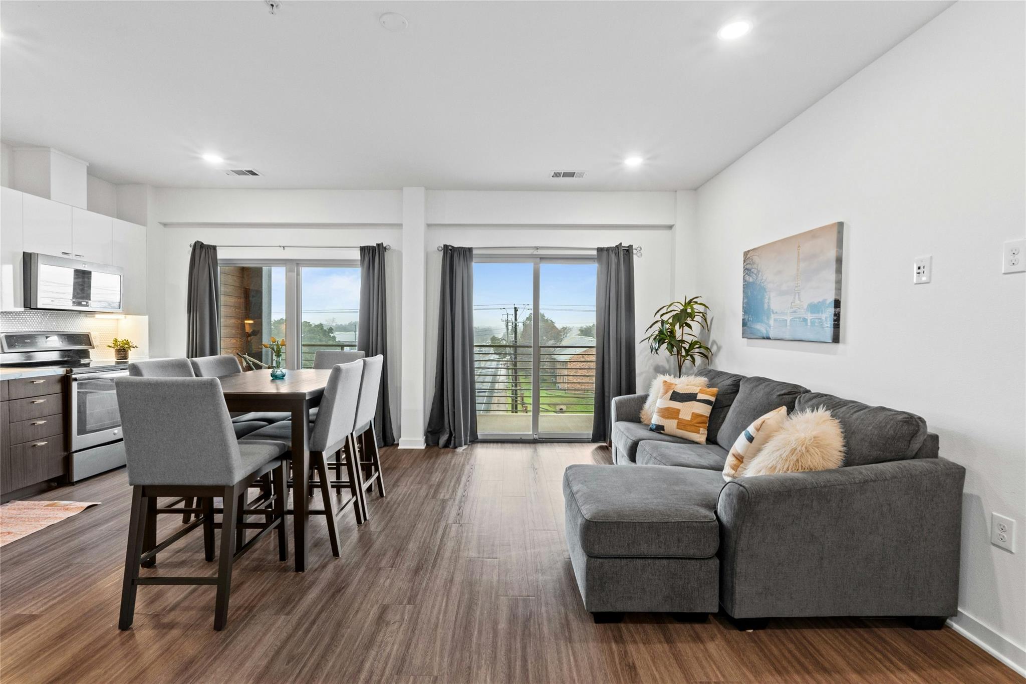4361 S Congress Ave #402, Austin, TX 78745