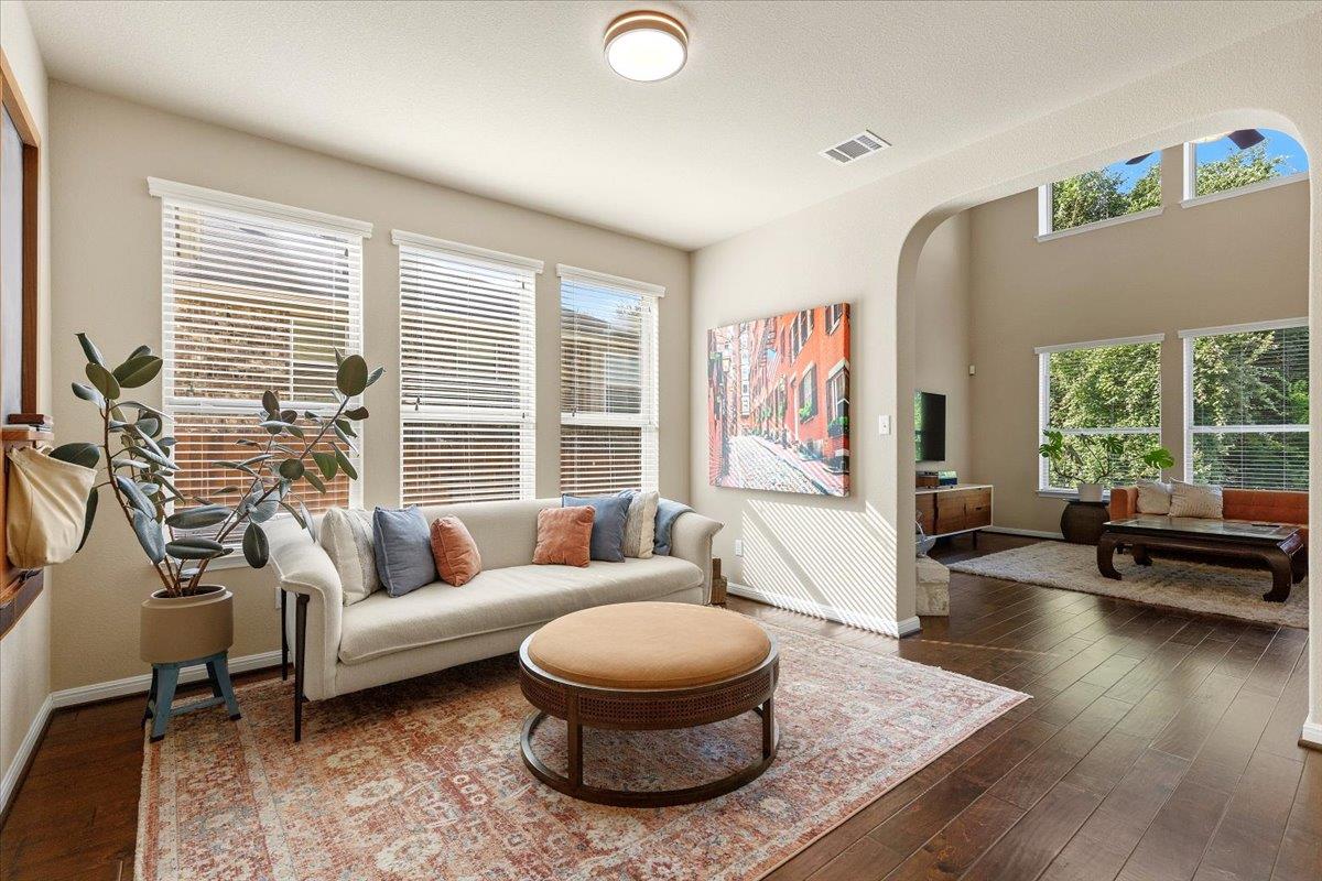 561 Stone View TRL, Austin, TX 78737