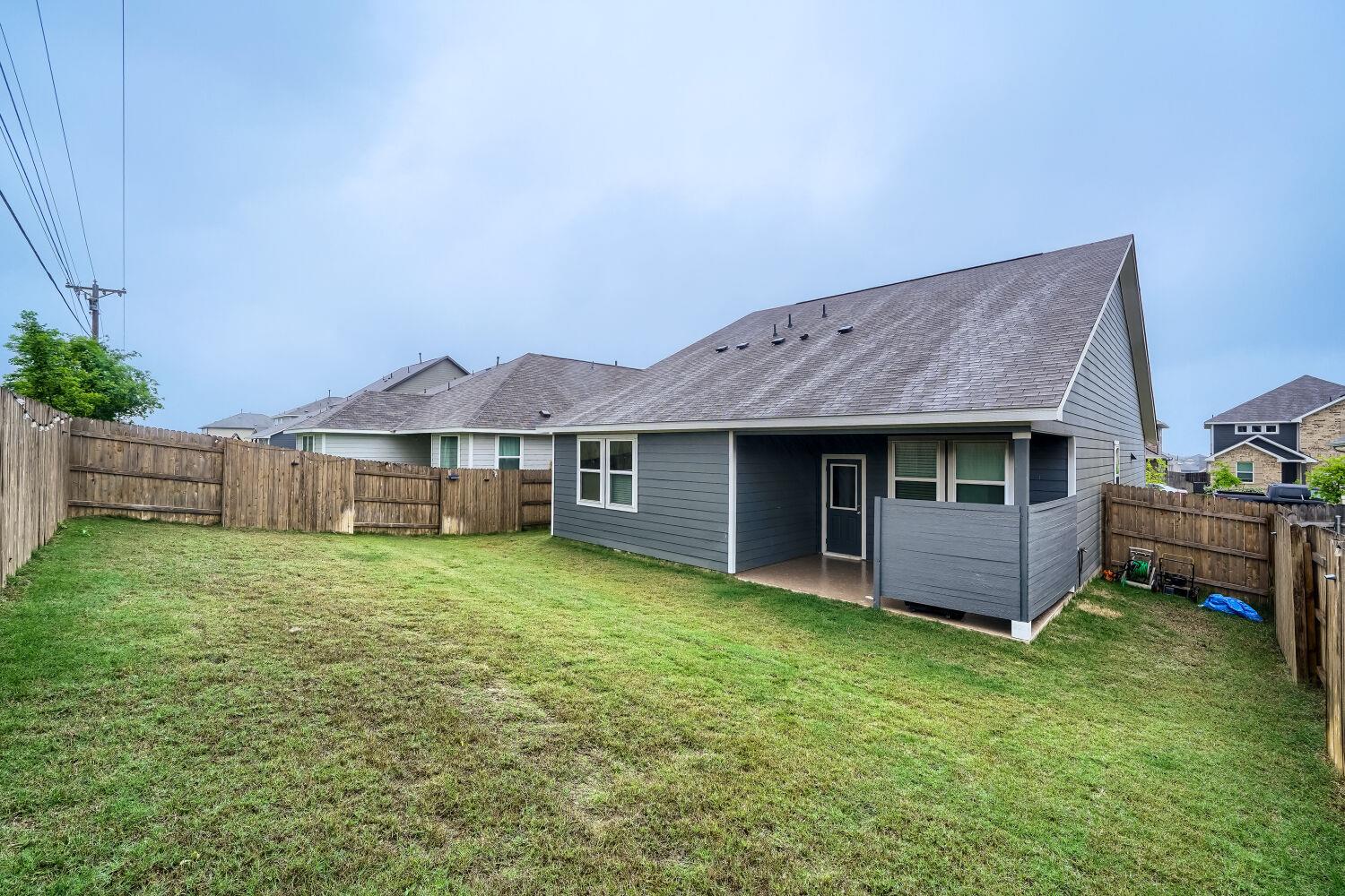 511 Palo Brea Loop, Hutto, TX 78634