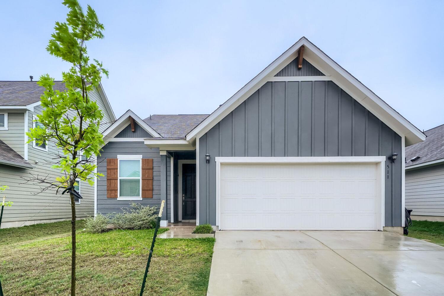 511 Palo Brea Loop, Hutto, TX 78634