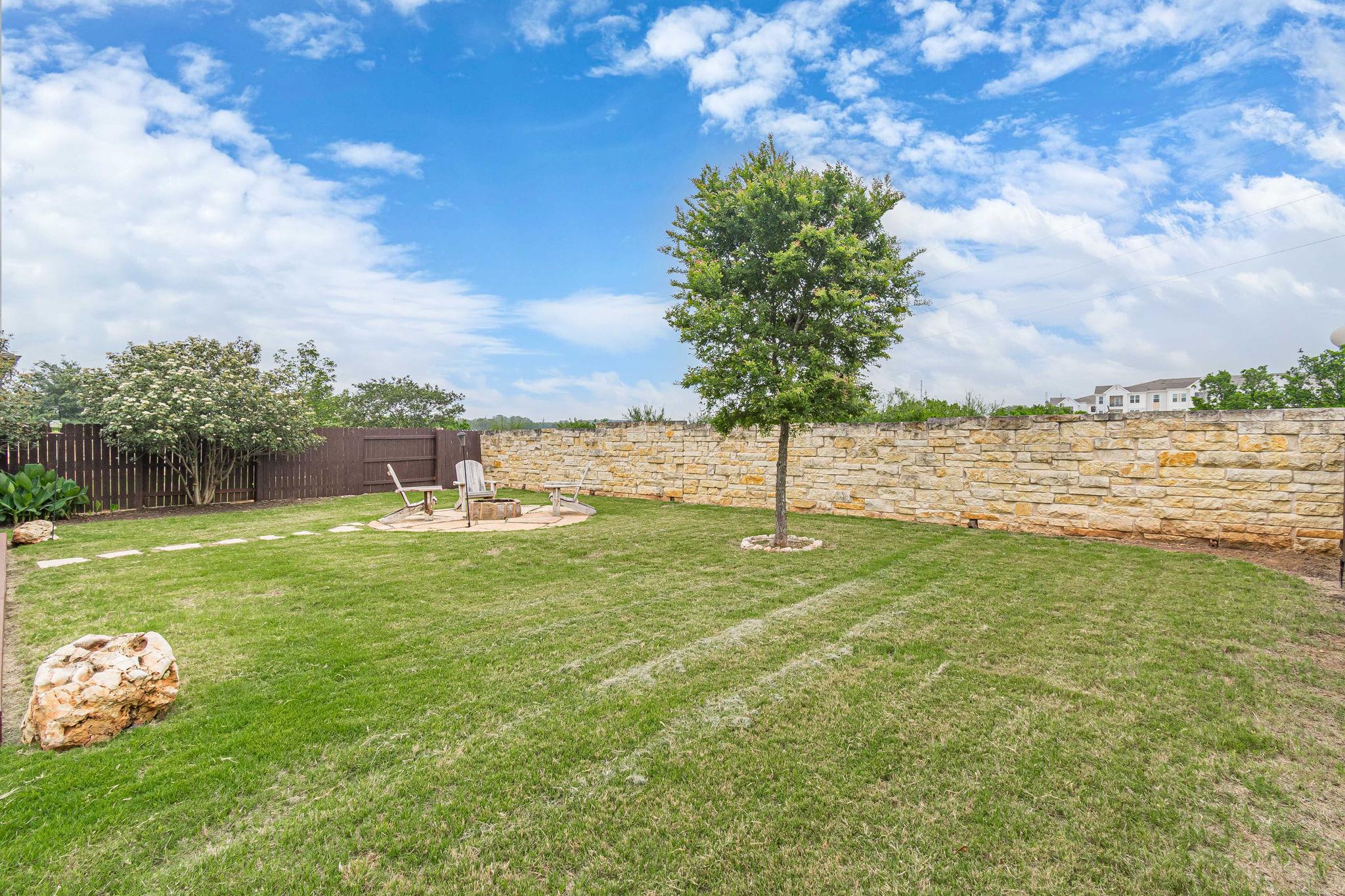 109 Tulip Garden TRL, San Marcos, TX 78666