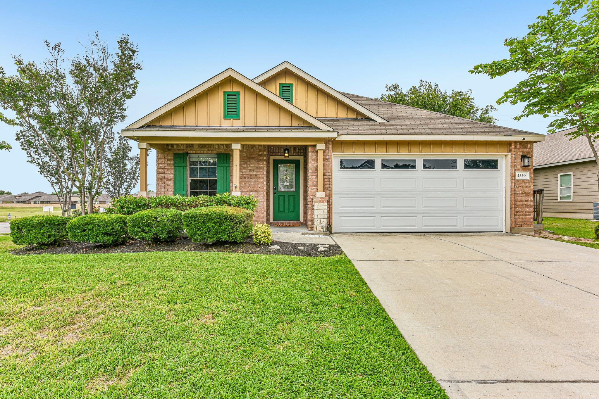 1520 Kothman DR, Hutto, TX 78634