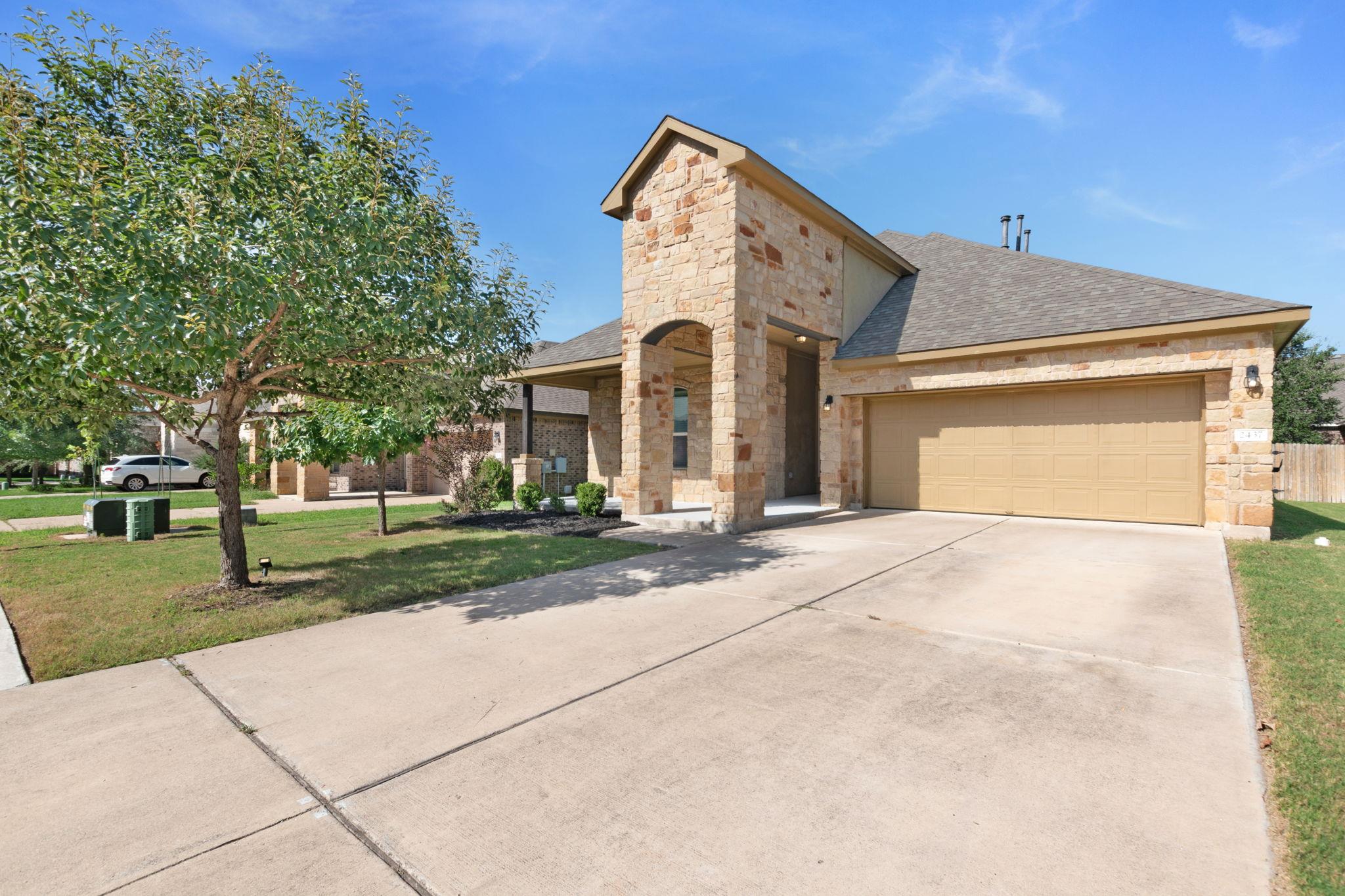 112 Creek Plum CT, Liberty Hill, TX 78642