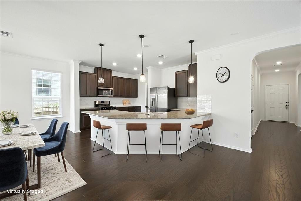 512 Lady Swiss LN, Hutto, TX 78634